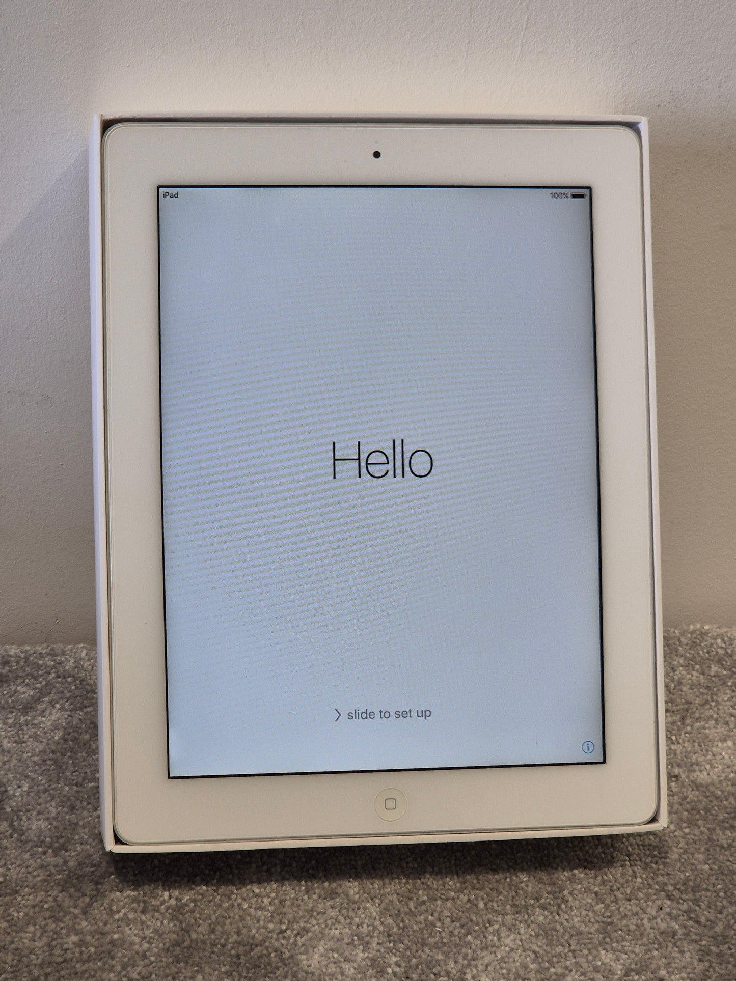Apple iPad 2nd Gen - 9.7-inch 32GB w/ Original Box