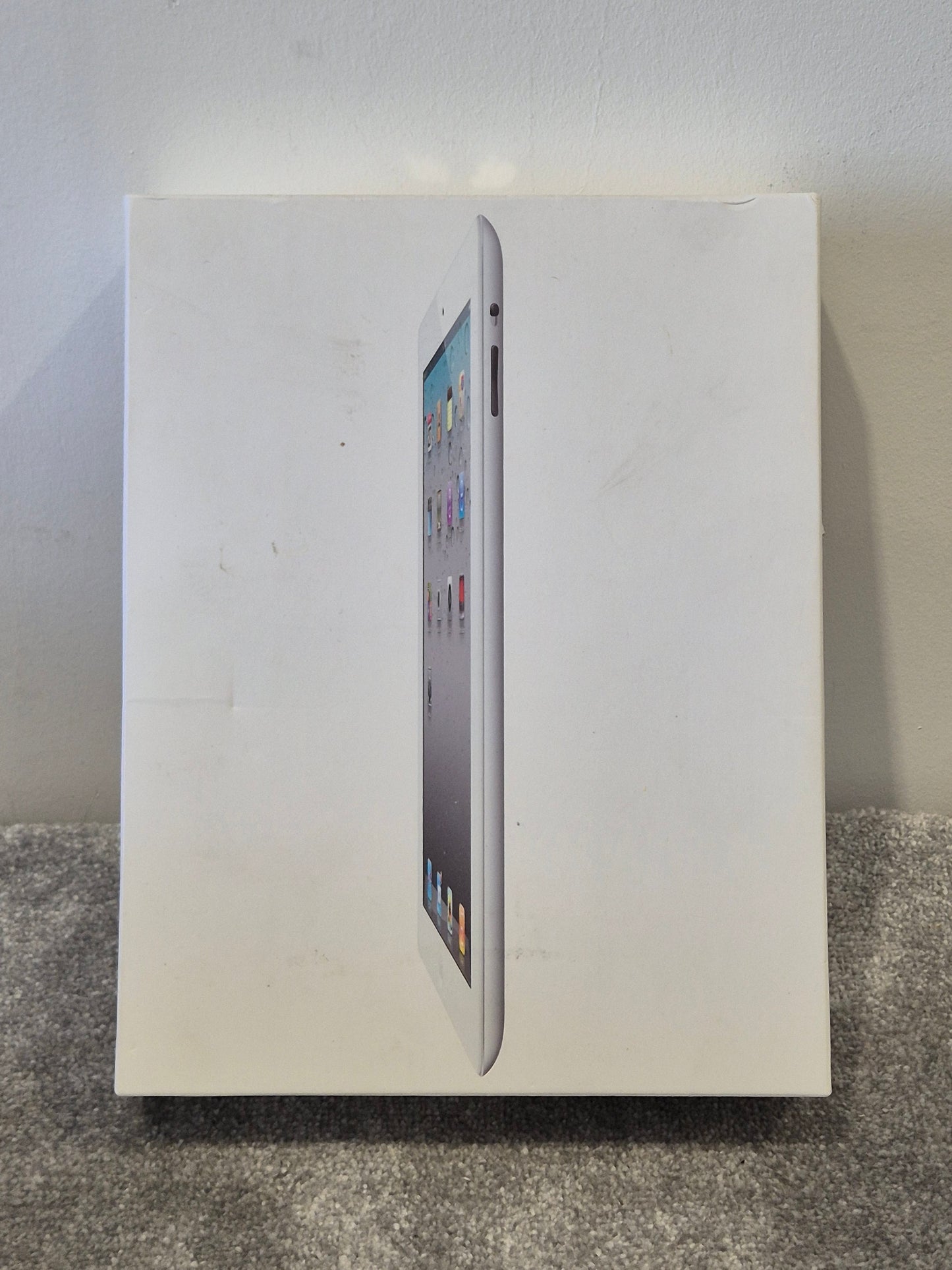 Apple iPad 2nd Gen - 9.7-inch 32GB w/ Original Box