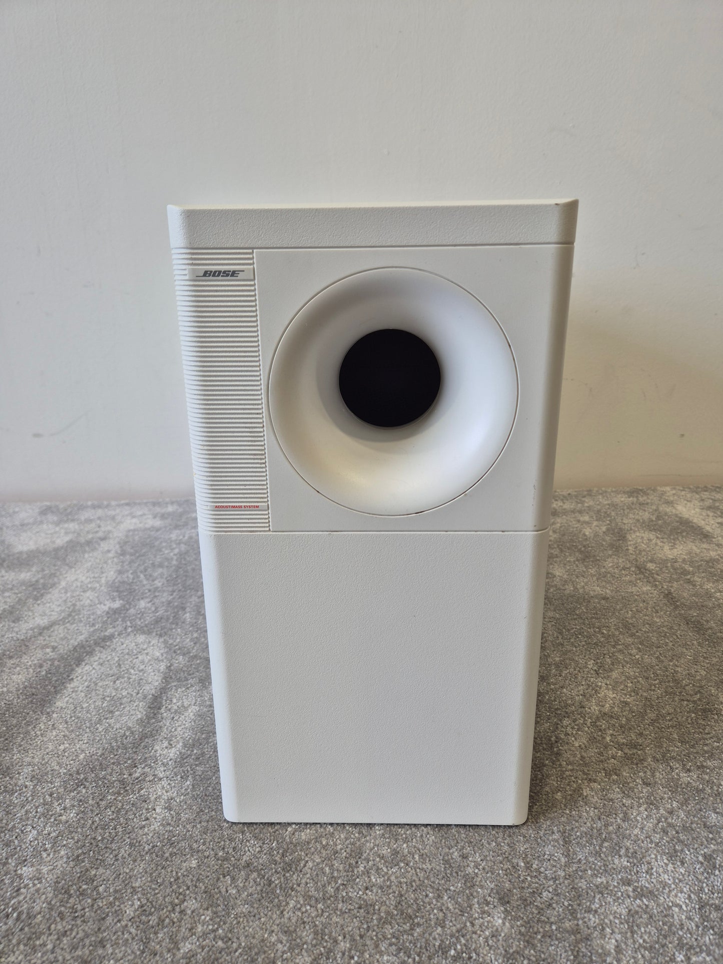 Bose Acoustimass 15 - 5.1 Channel Home Cinema - Woofer plus 5 Double Cube Speakers