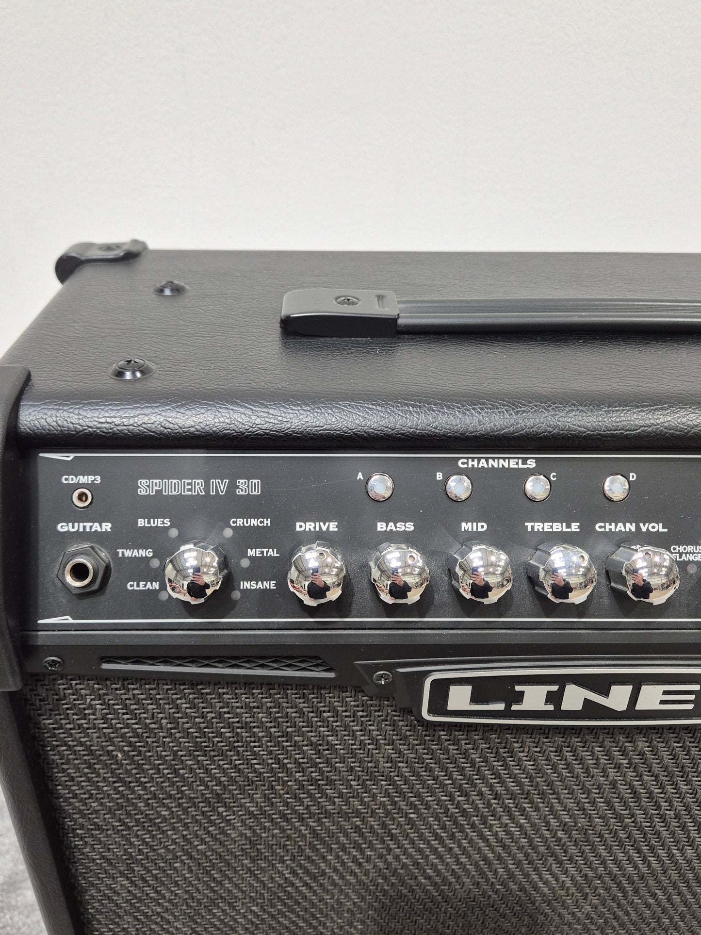 Line 6 Spider IV 30 - Combo Guitar Amplifier w/ Footswitch