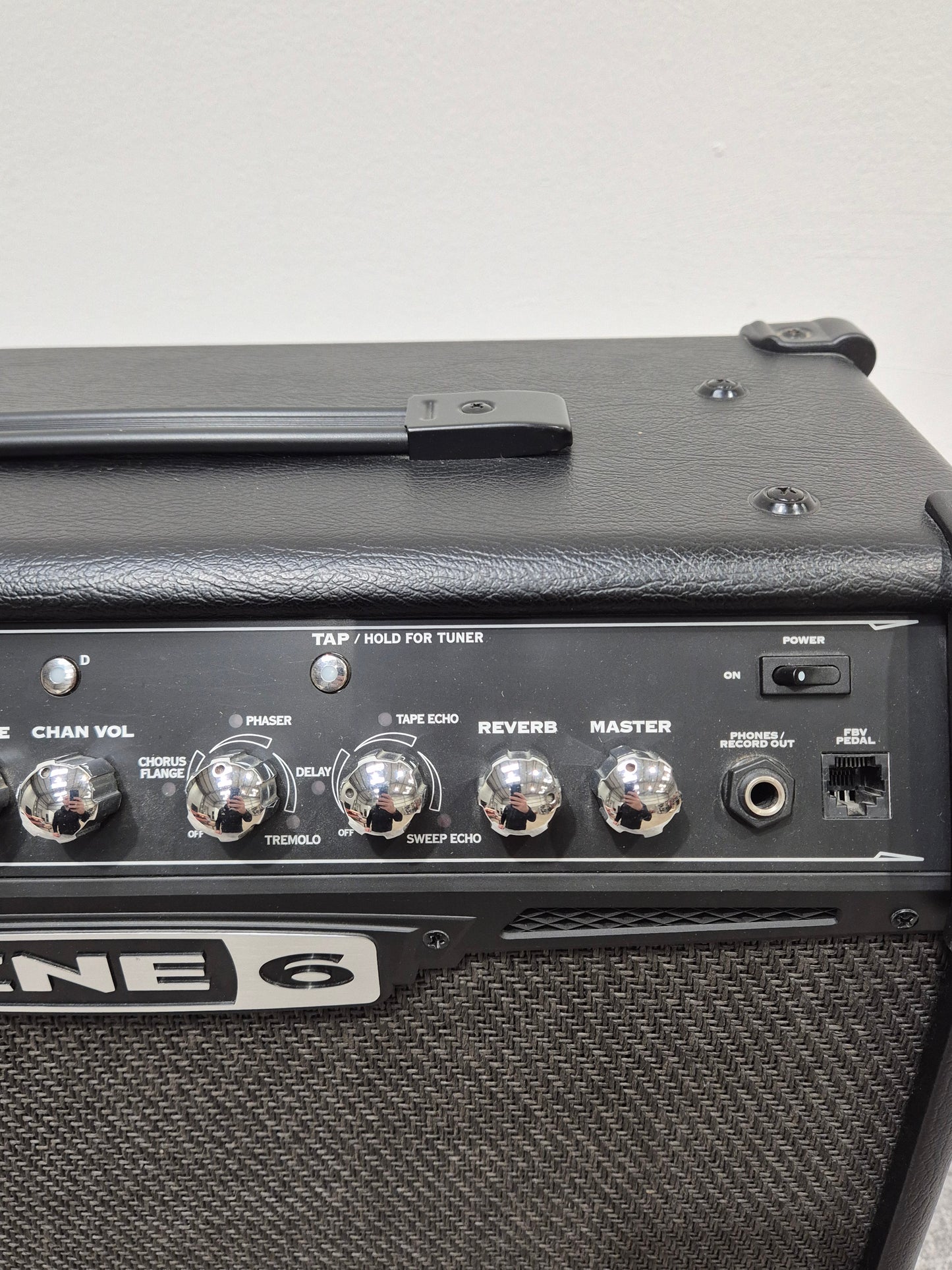 Line 6 Spider IV 30 - Combo Guitar Amplifier w/ Footswitch
