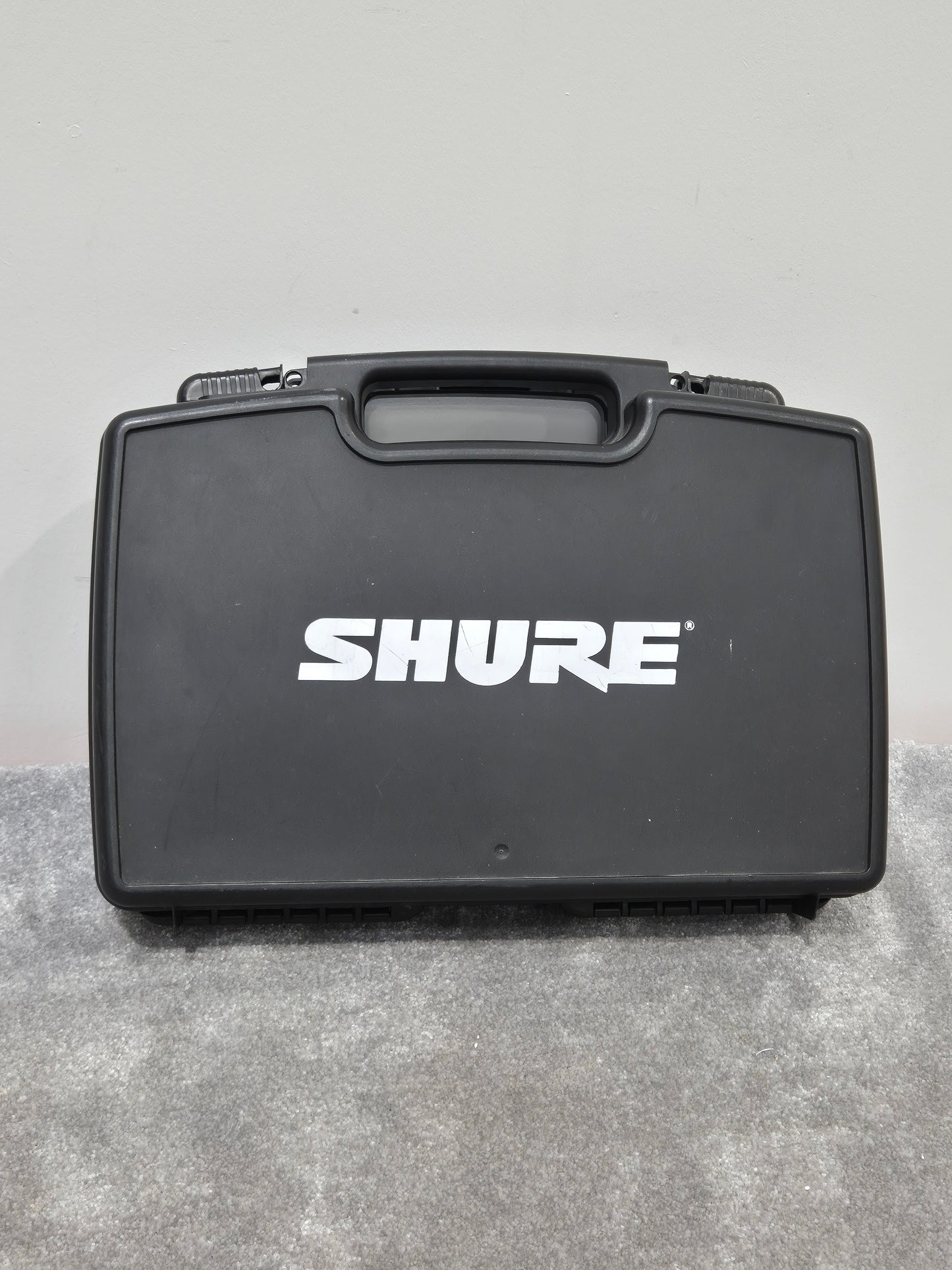 Shure T4N/SM58 - Wireless Microphone System w/ Case - Excellent