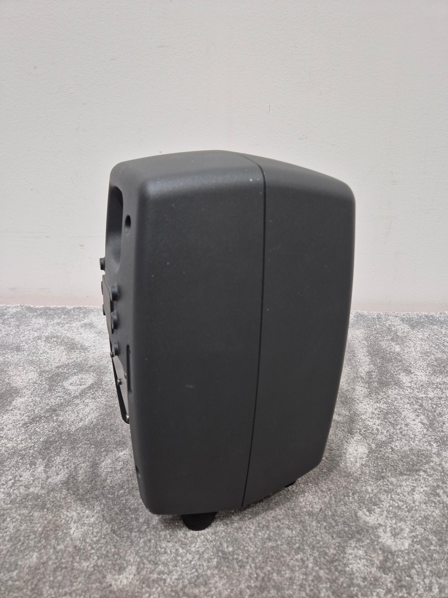 Genelec 8030A - Bi-Amplified Studio Monitor