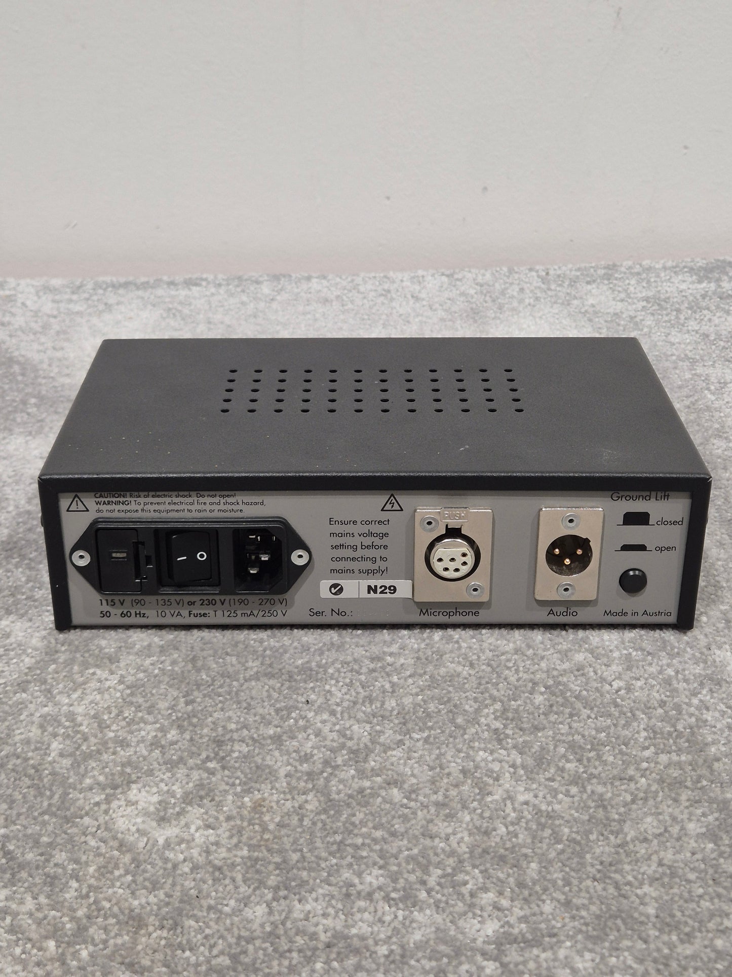 AKG SolidTube - Diaphragm Condenser Microphone w/ Flight Case