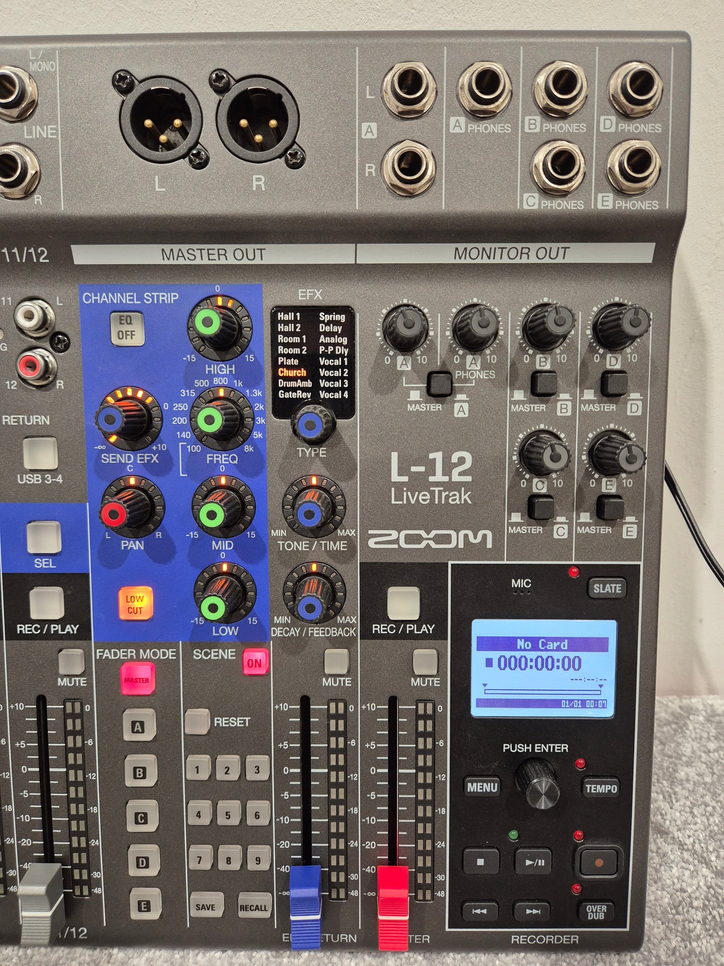 Zoom LiveTrack L12 - Digital Mixer and Multitrack Recorder w/ Original Box