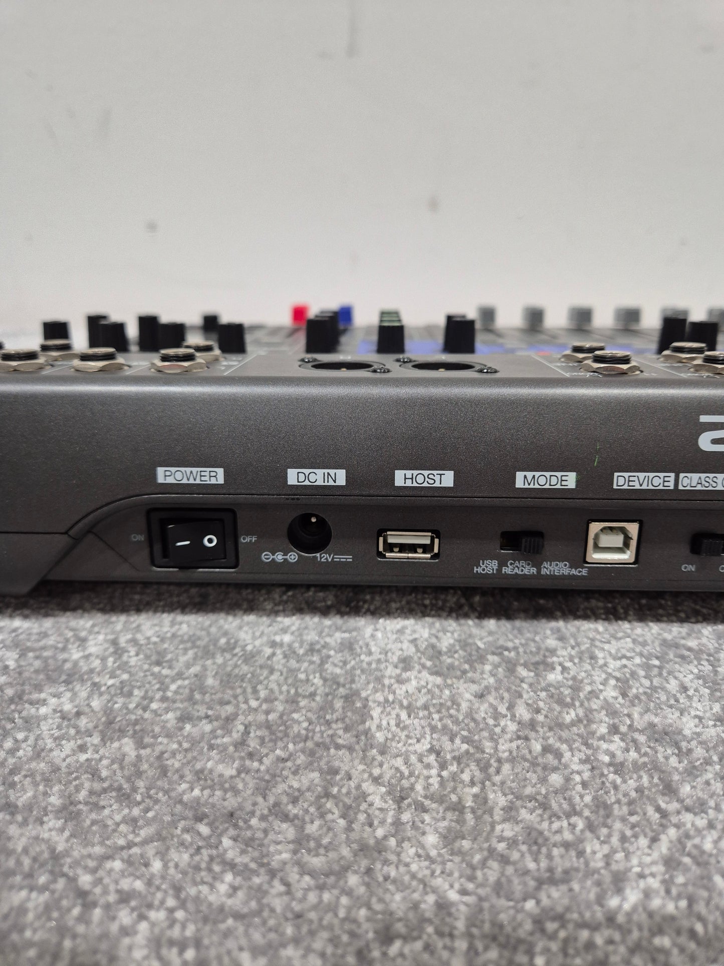Zoom LiveTrack L12 - Digital Mixer and Multitrack Recorder w/ Original Box