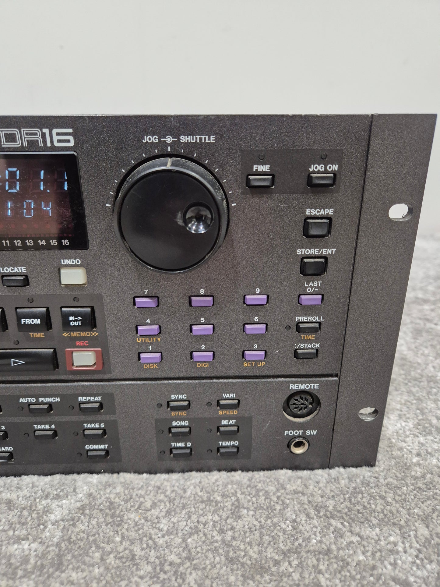 Akai DR16 - 16-Track Digital Hard Disk Recorder