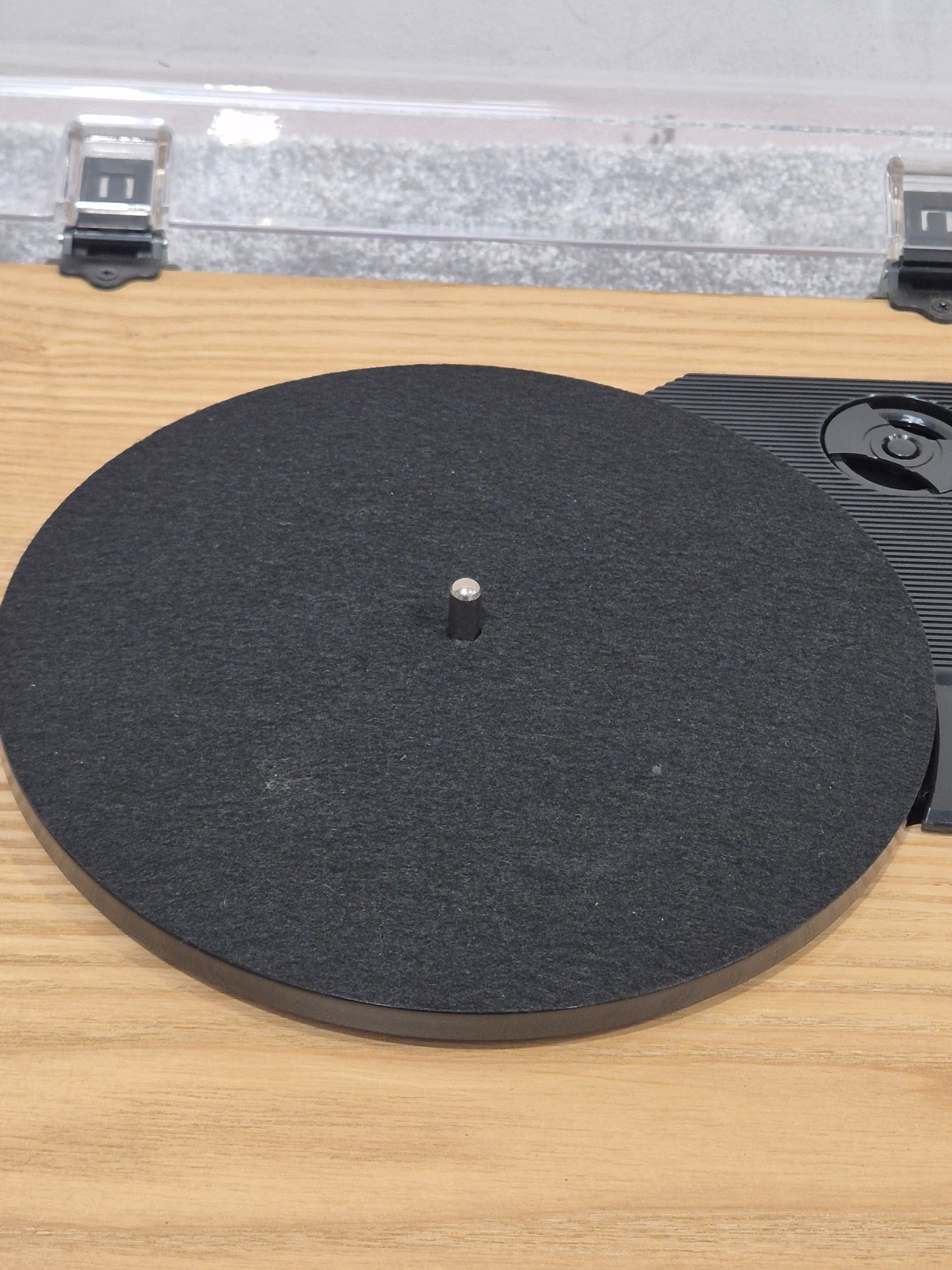 ION Max LP - Vinyl Turntable Record Player - Excellent