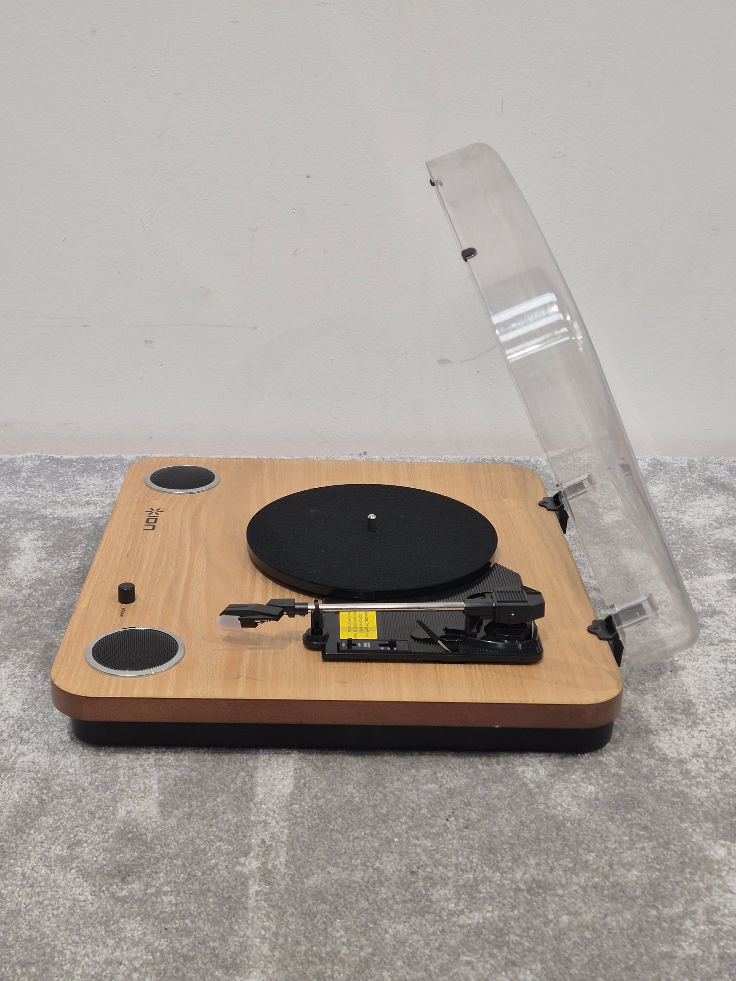 ION Max LP - Vinyl Turntable Record Player - Excellent