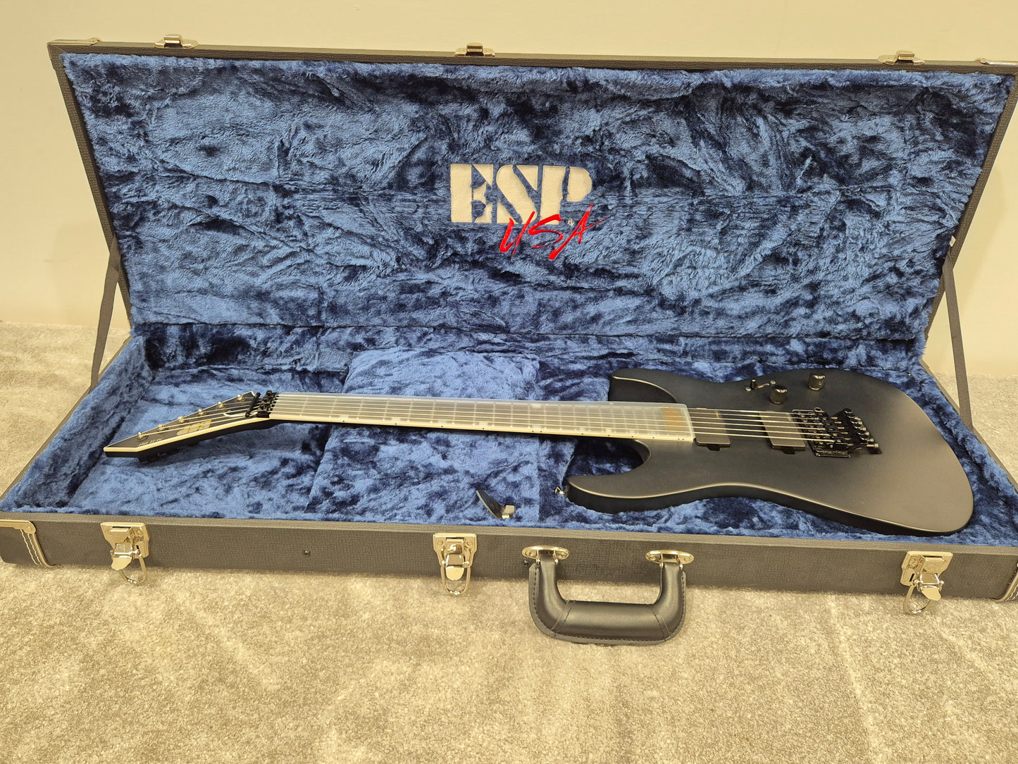 ESP M-II USA - Electric Guitar w/ ESP Hard Case - Excellent