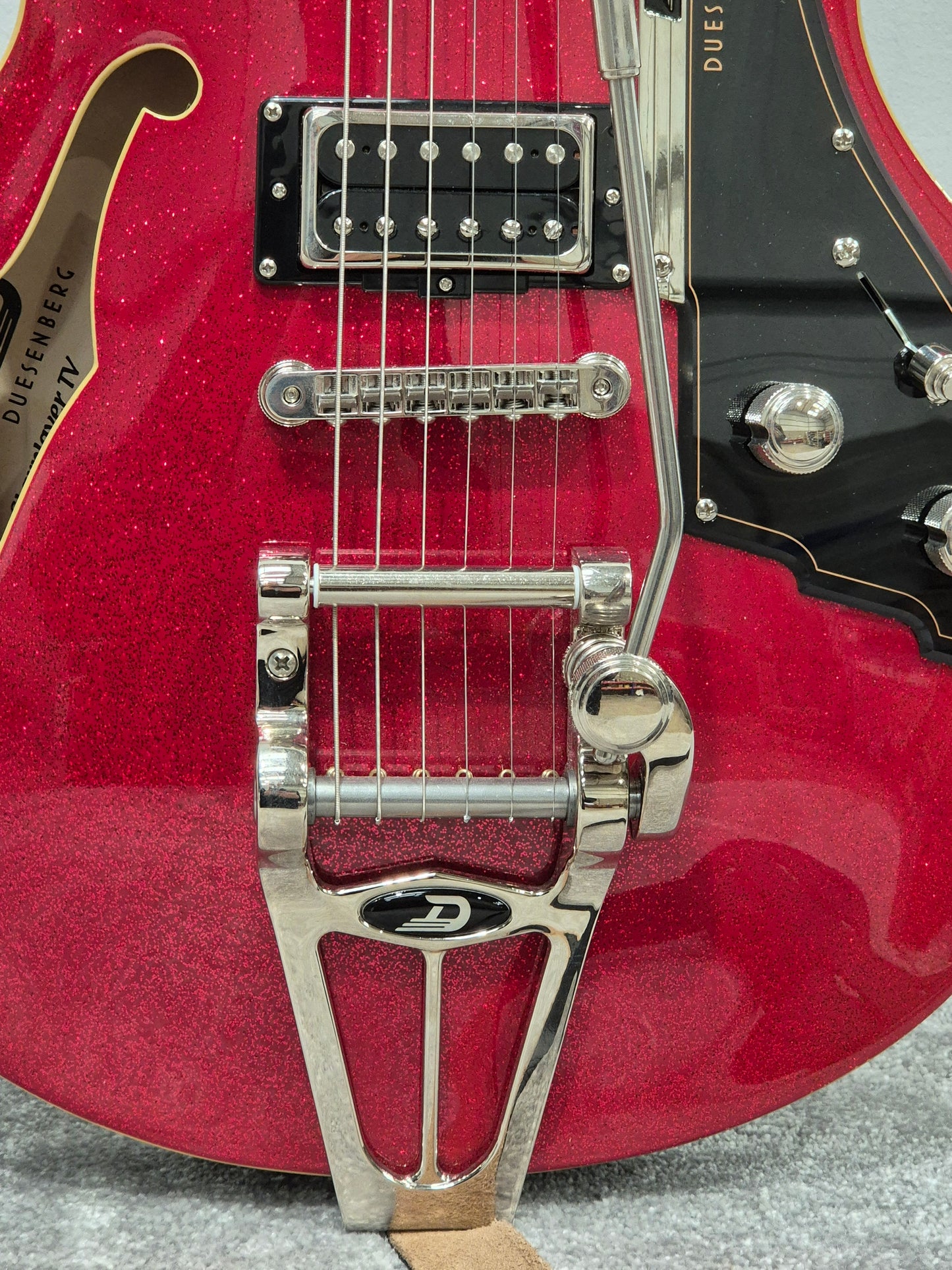 Duesenberg Starplayer TV - Semi-Hollow Electric Guitar w/ Hard Case - Mint