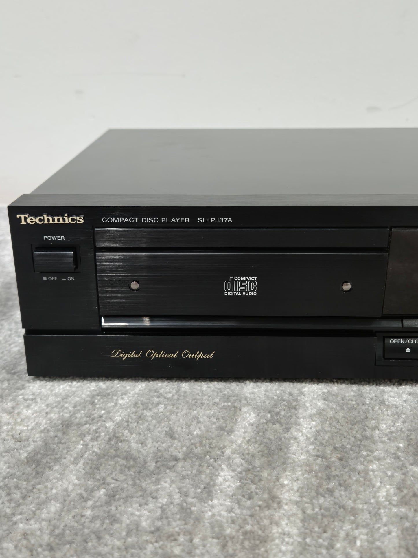 Technics SL-PJ37A - Compact Disc Player - Excellent
