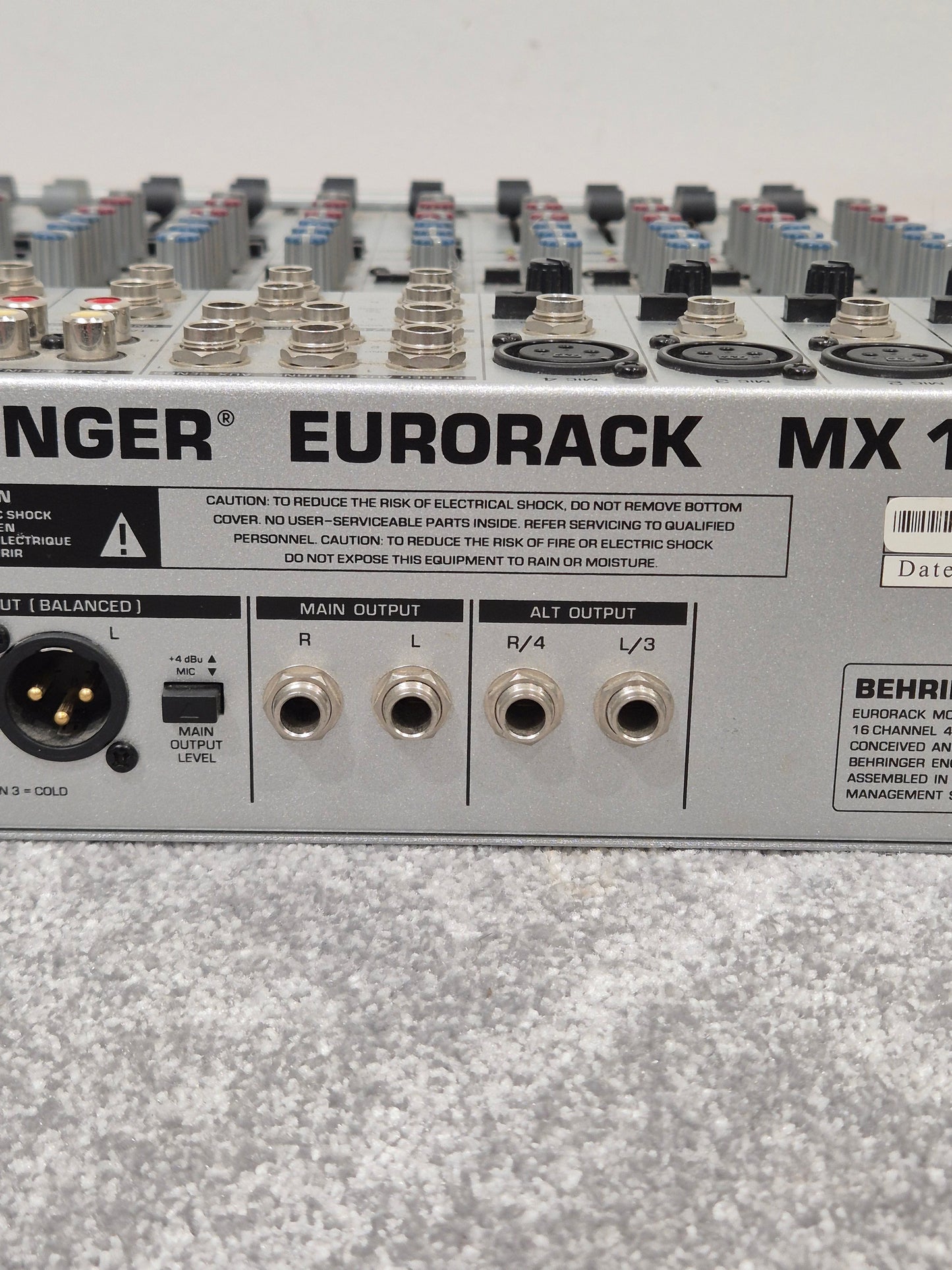 Behringer Eurorack MX1604A - 16-Channel Mixer - Excellent