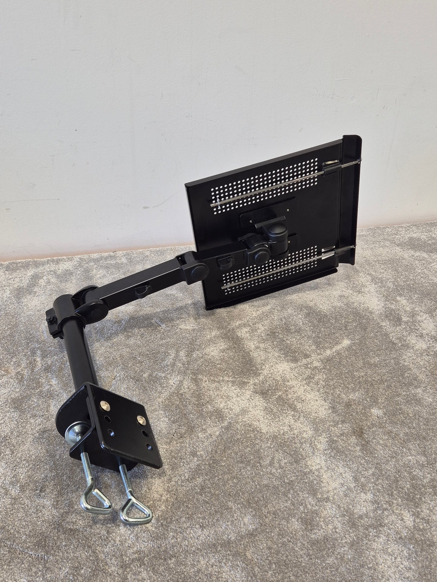 NewStar Monitor Stand - Adjustable Stand - Excellent