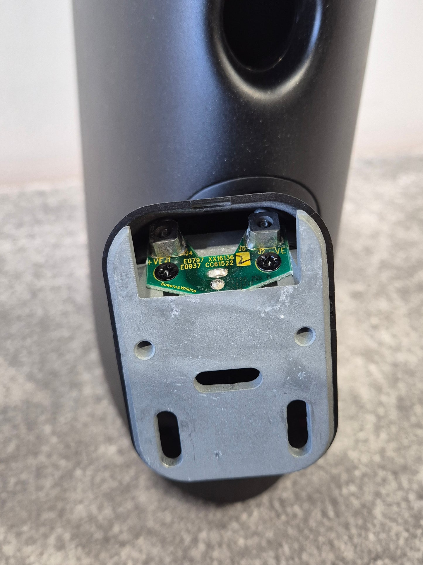 Bowers & Wilkins MT-50- Mini Theatre System (Spares or Repairs)