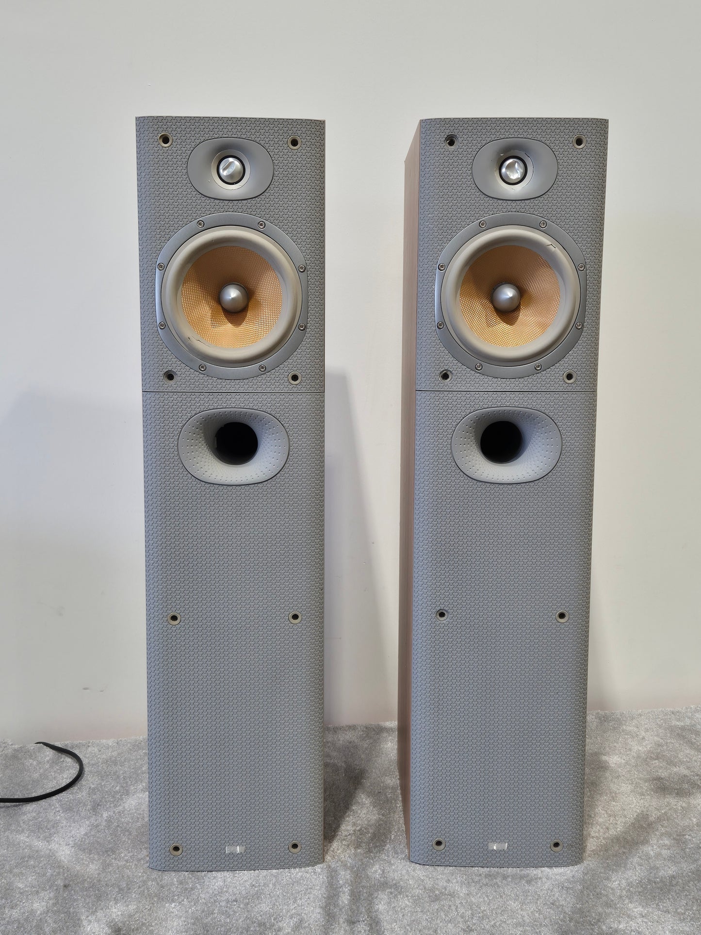 Bowers and Wilkins DM 602.5 - Floor Stand Stereo Passive Speakers (Read Description)