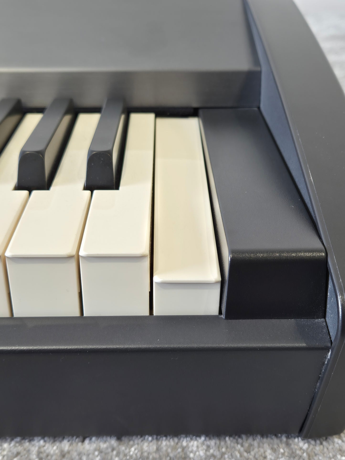 Roland RD-700 - Digital Stage Piano (Read Description)