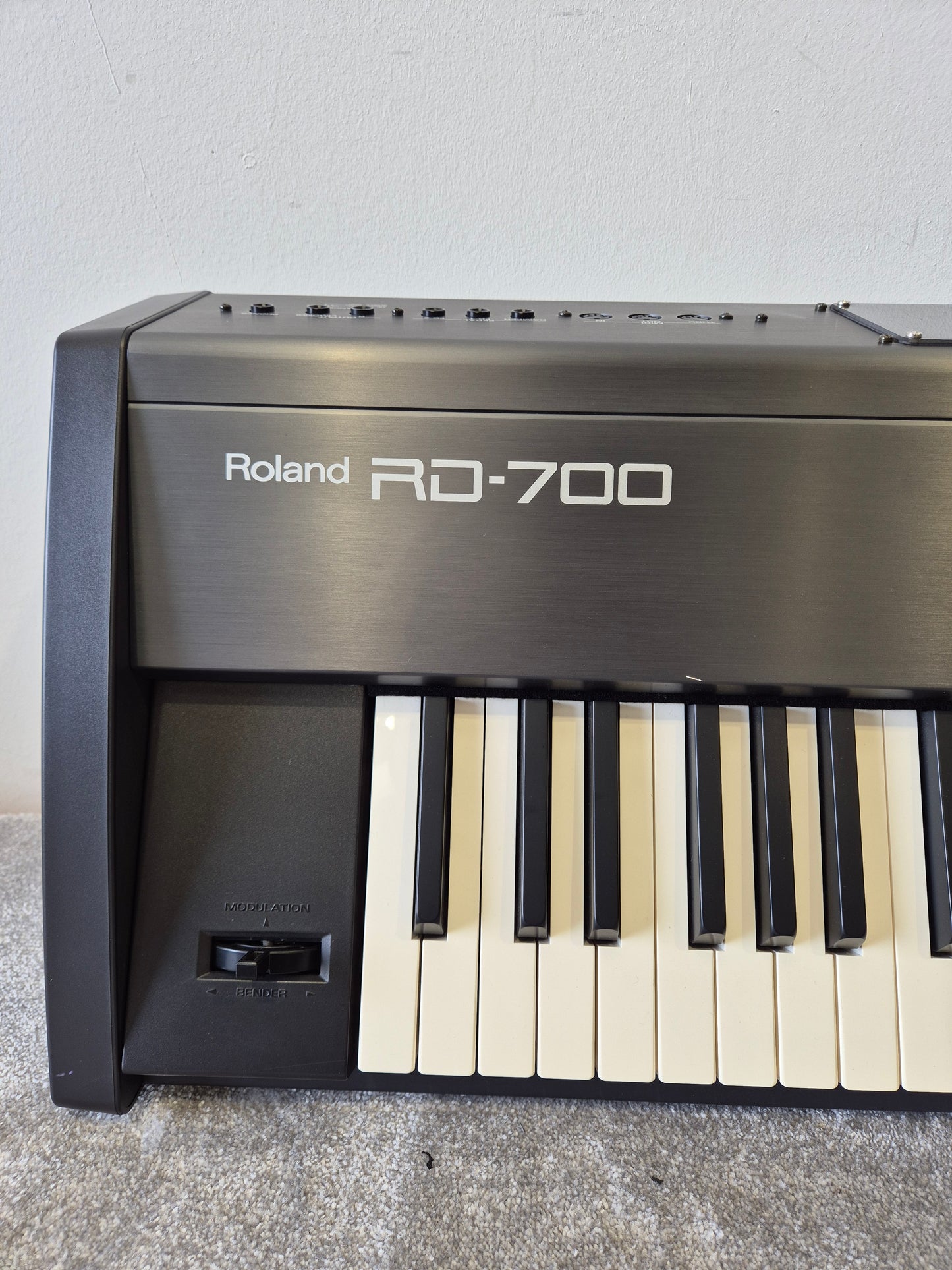 Roland RD-700 - Digital Stage Piano (Read Description)
