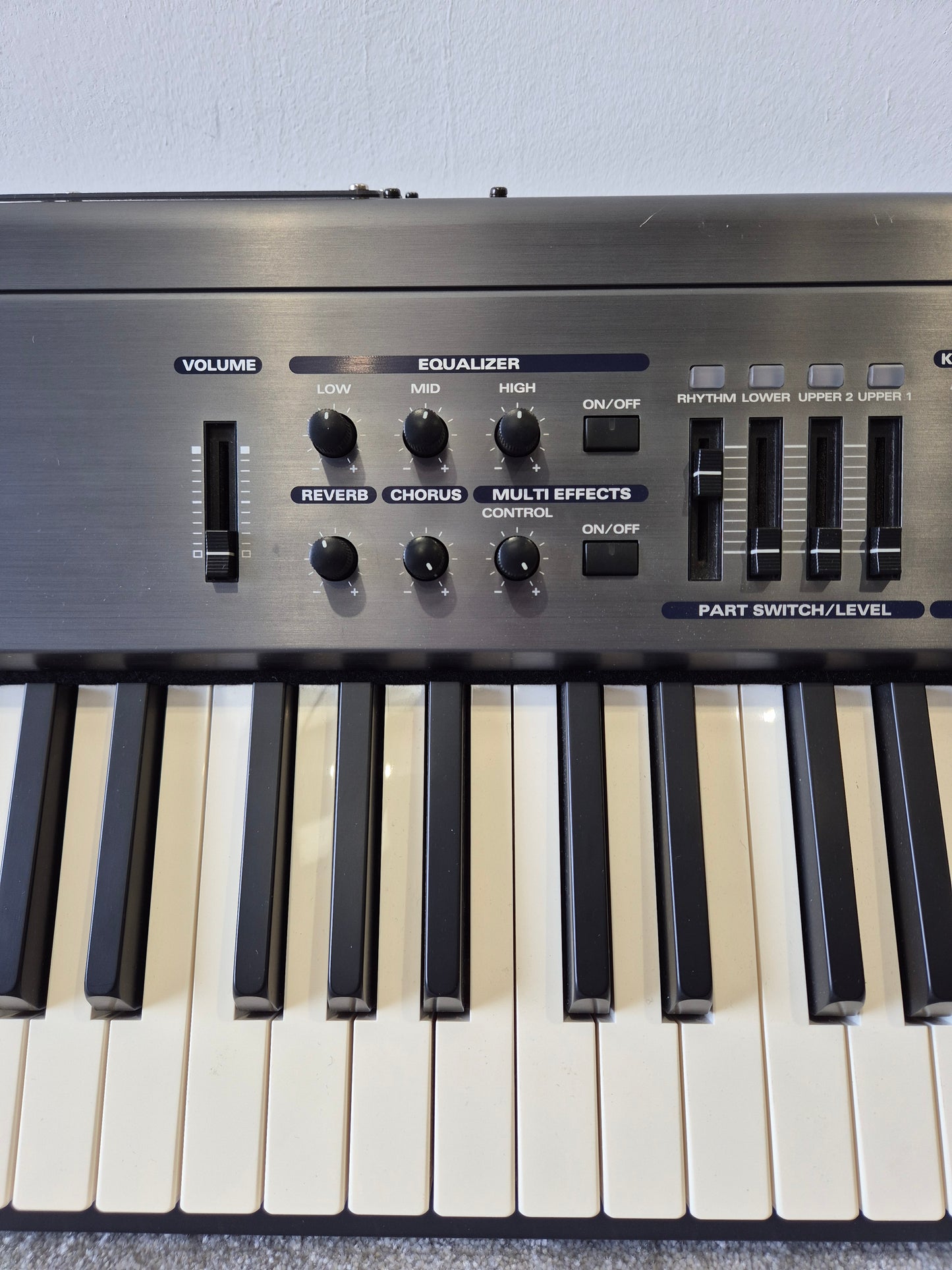 Roland RD-700 - Digital Stage Piano (Read Description)