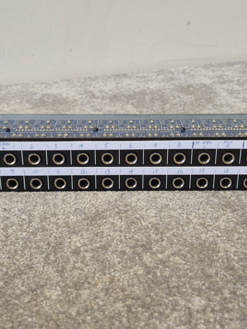 Signex CPJ48 Isopatch Jack - 48-Point Patch Bay - Very Good - image 4