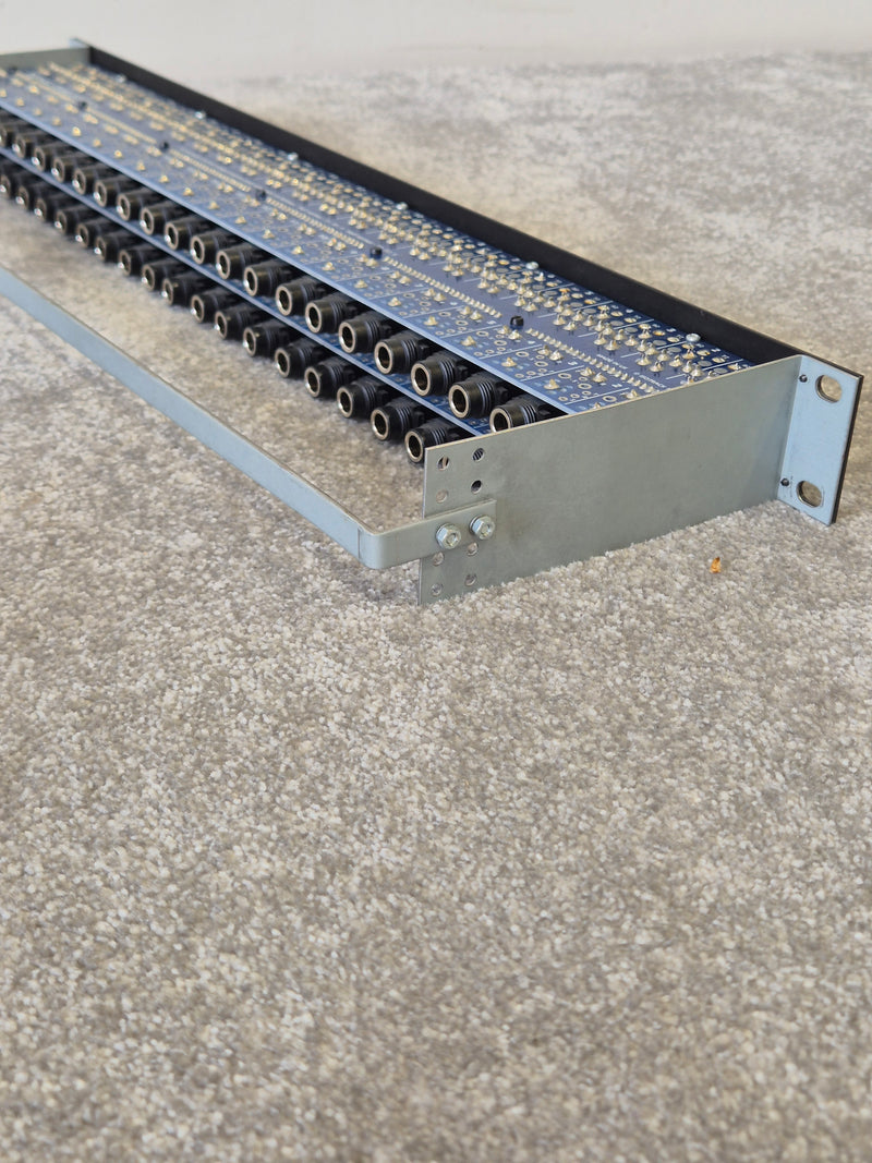 Signex CPJ48 Isopatch Jack - 48-Point Patch Bay - Very Good - image 6