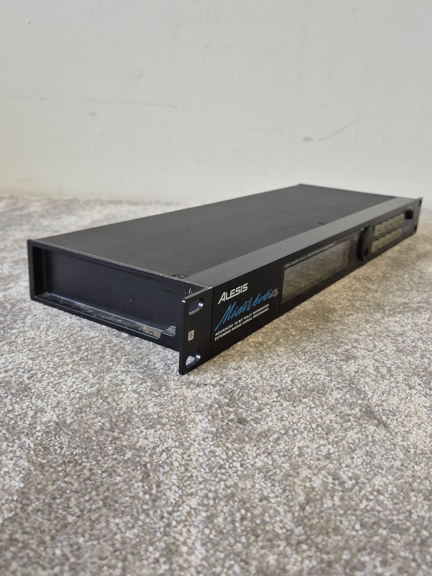 Alesis MidiVerb 4 - Dual-Channel Digital Signal Processor