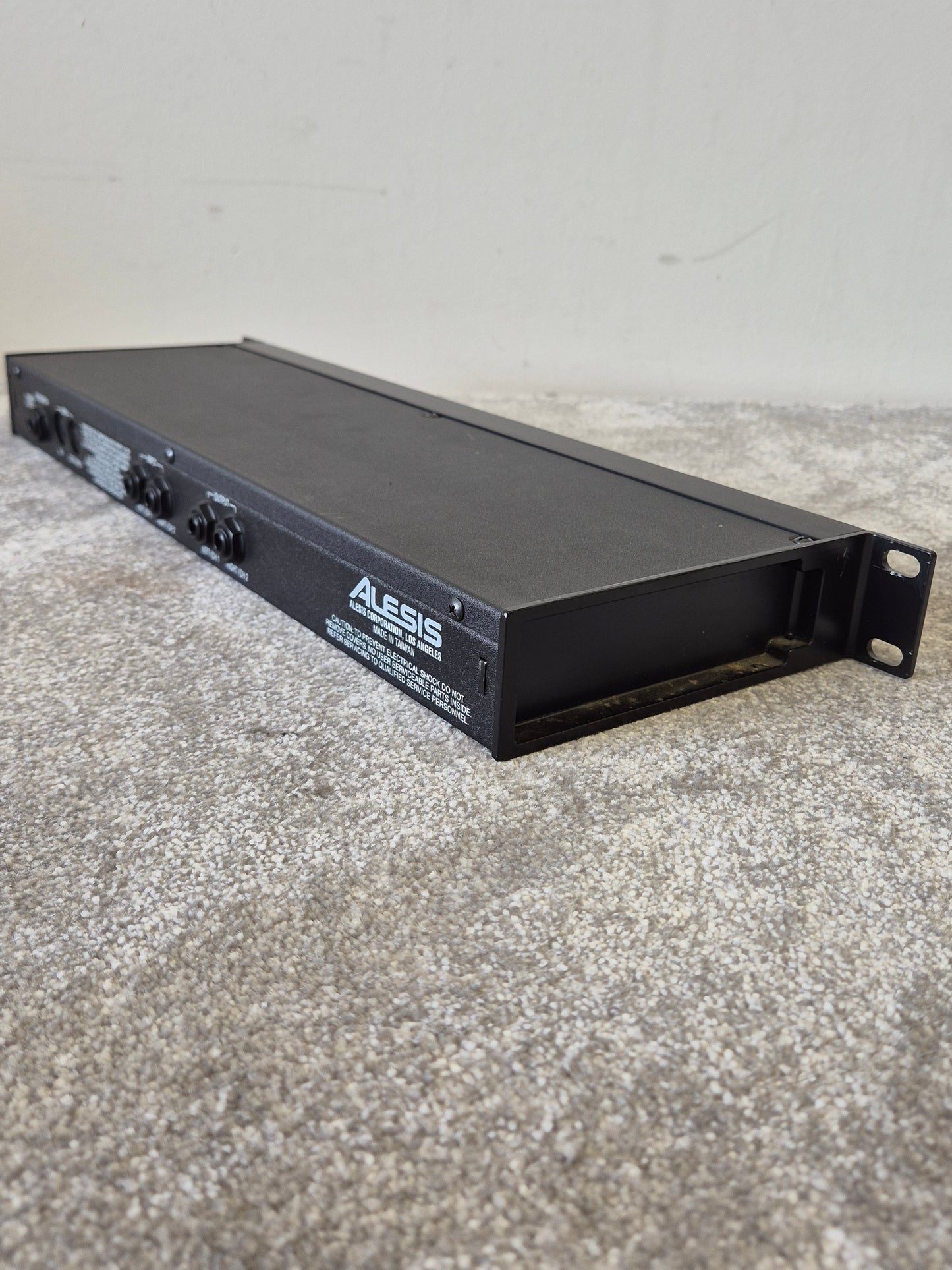 Alesis MidiVerb 4 - Dual-Channel Digital Signal Processor