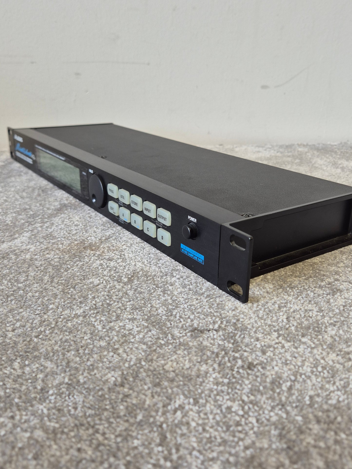 Alesis MidiVerb 4 - Dual-Channel Digital Signal Processor