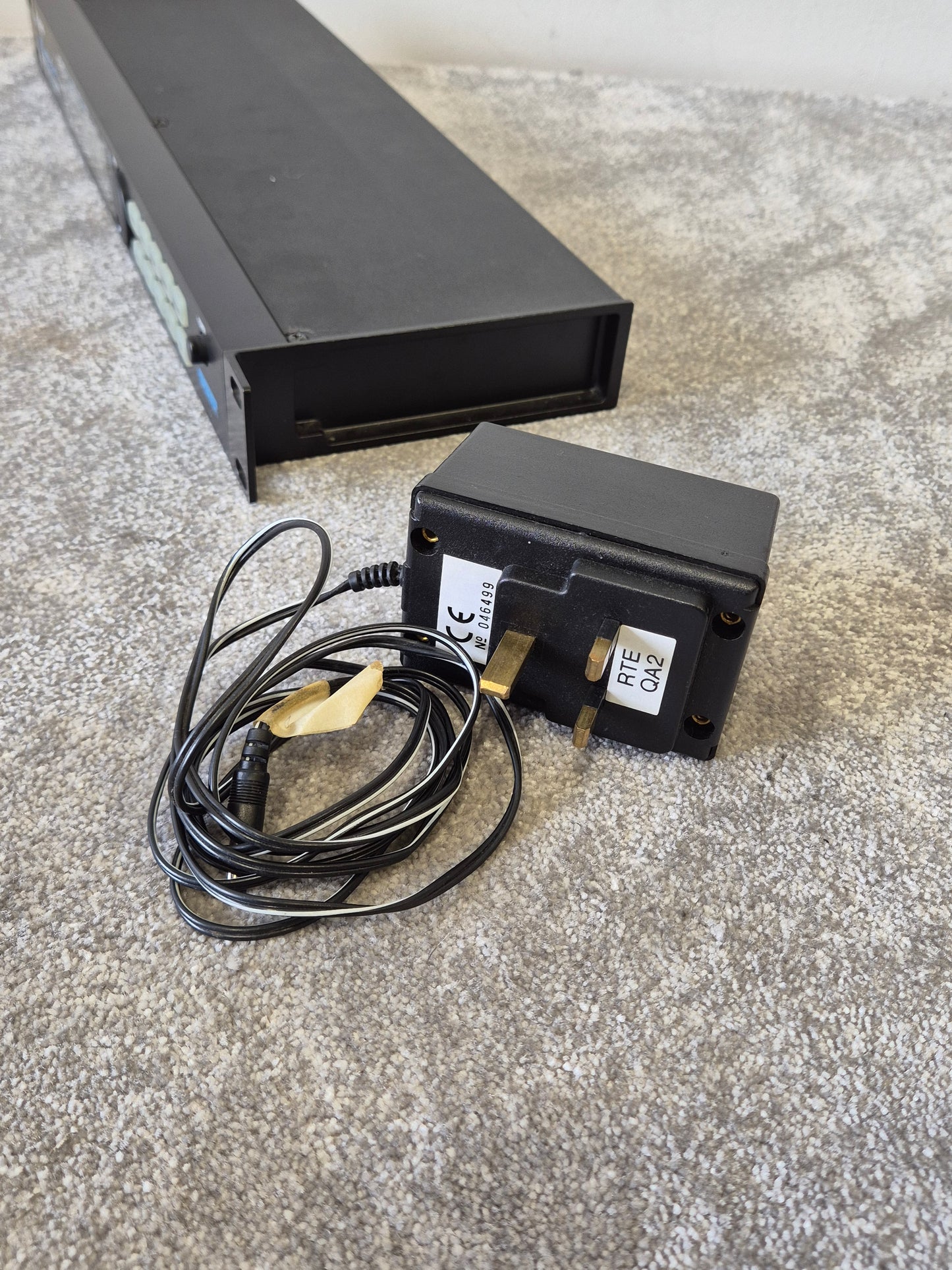 Alesis MidiVerb 4 - Dual-Channel Digital Signal Processor