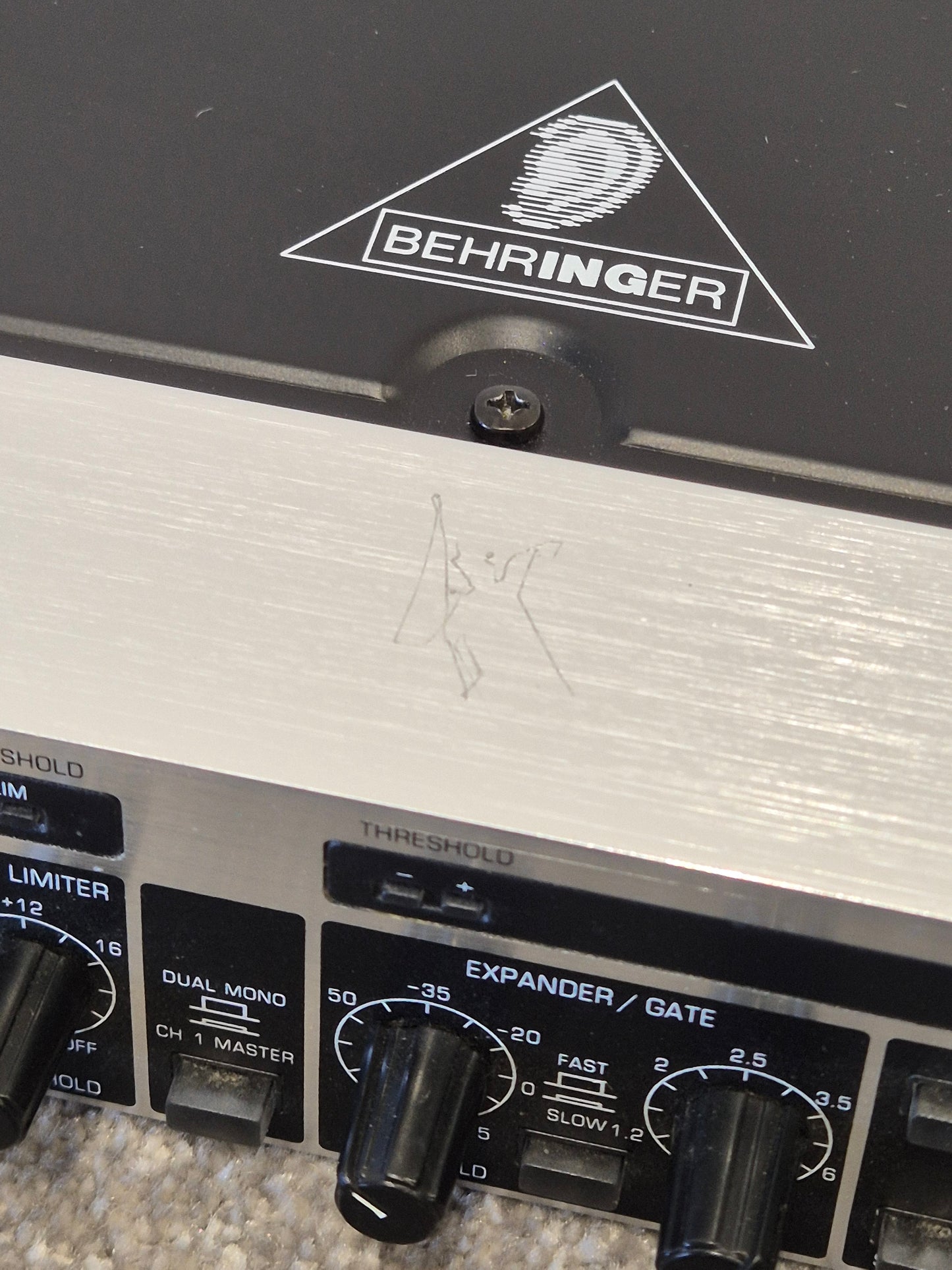 Behringer MDX2200 Composer Pro - 1U Rackmounting Compressor