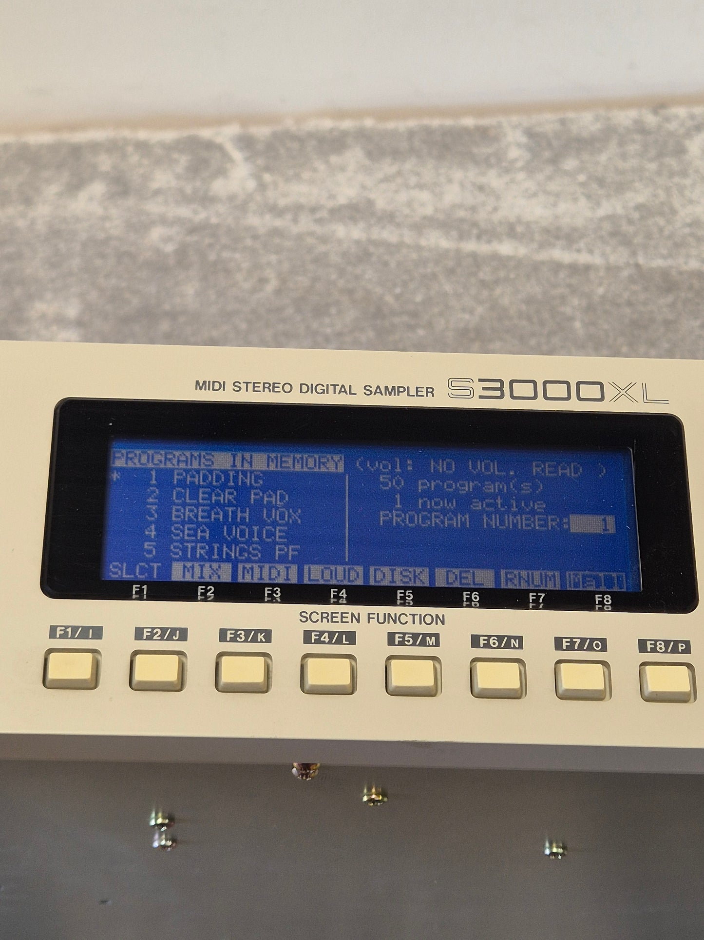 Akai S3000XL - Digital Sample-Based Subtractive Sampler