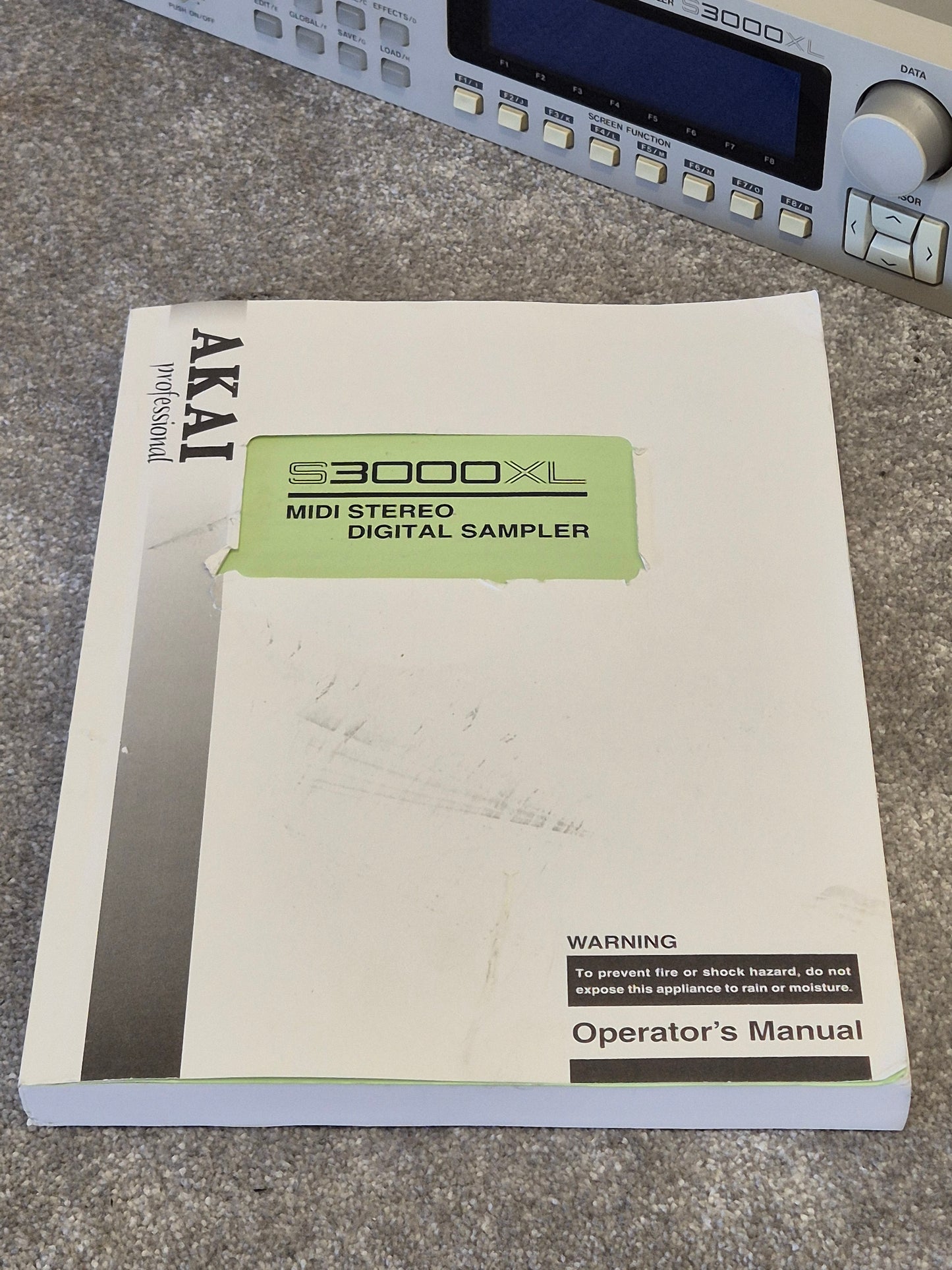 Akai S3000XL - Digital Sample-Based Subtractive Sampler