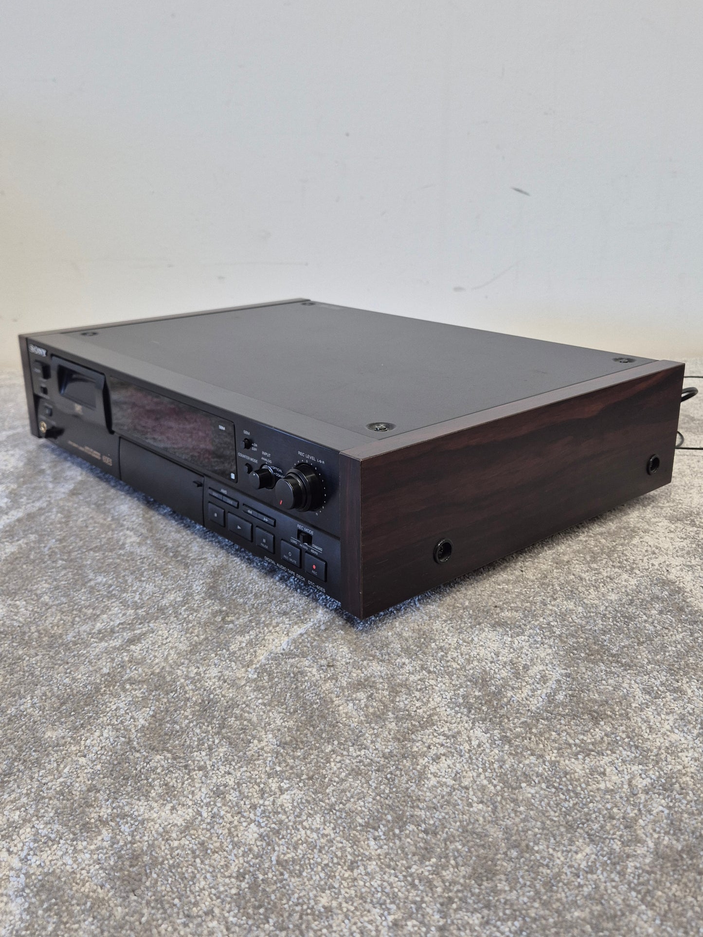 Sony DTC-60ES - DAT Player/Recorder