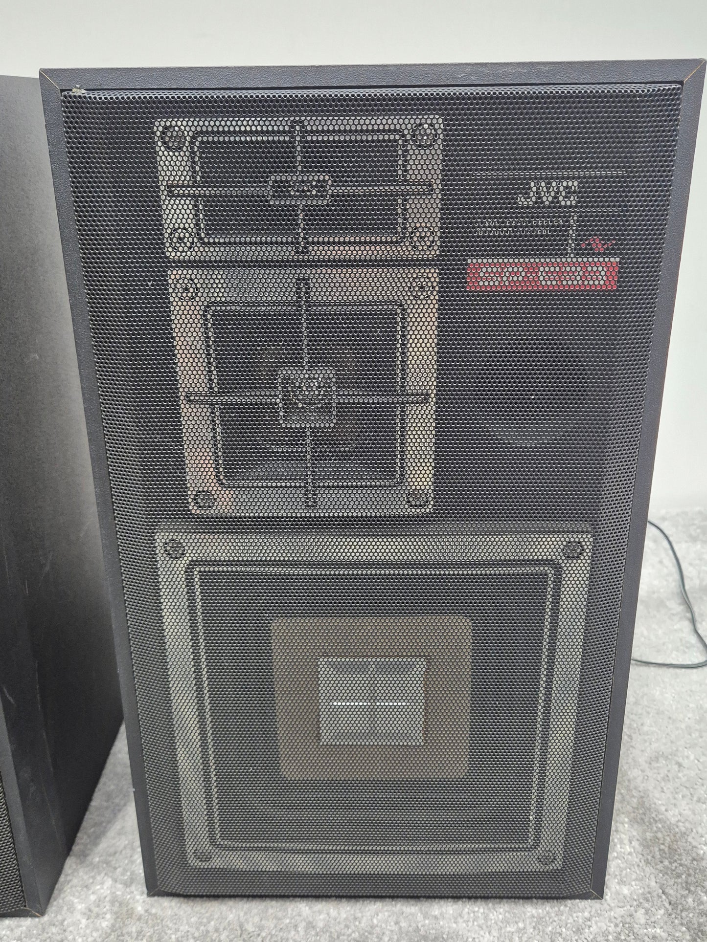 JVC SP-E33 - High-Fidelity Loudspeakers System (Pair) - Very Good