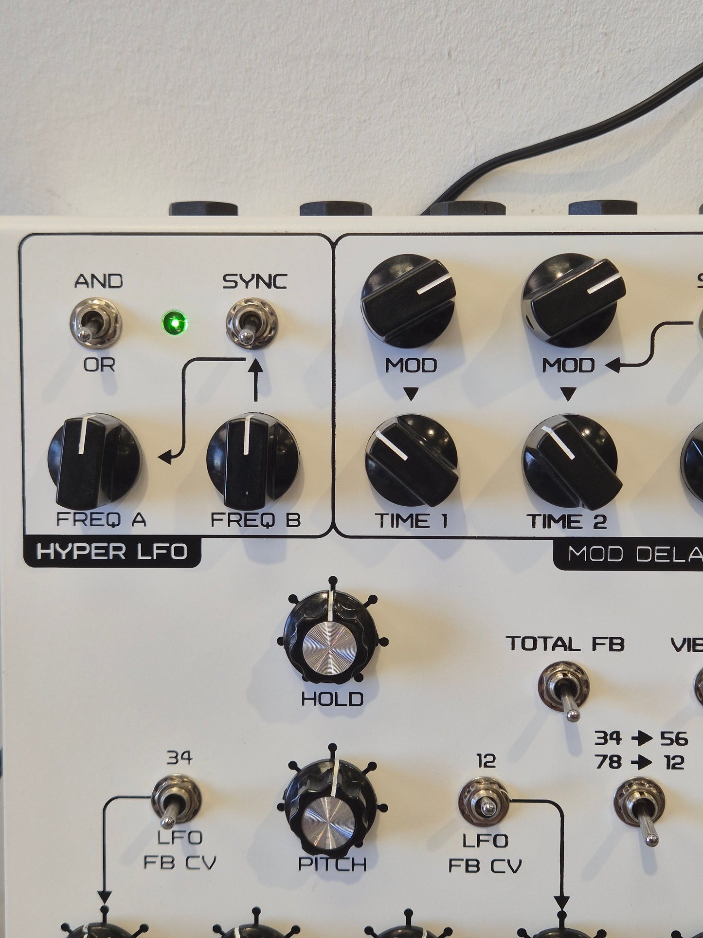 SOMA Laboratory Lyra-8 - Organismic Synthesizer w/ Soft Case - Excellent