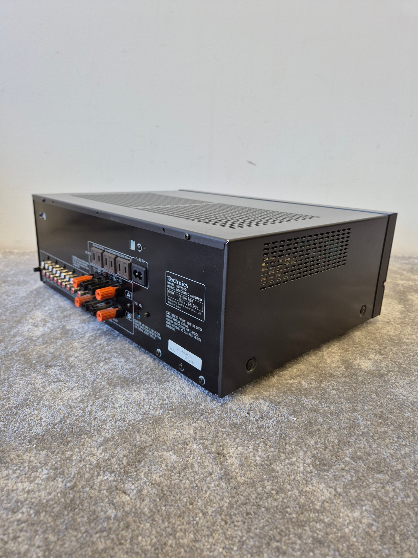 Technics SU-V660 - Stereo Integrated Amplifier - Excellent