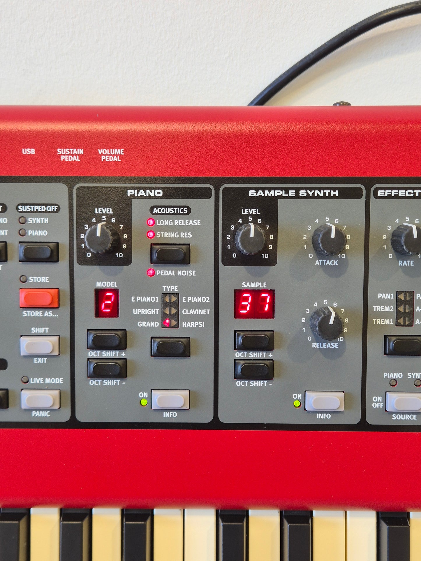 Nord Piano 2 HP - 73-Key Digital Piano and Synthesizer - Excellent