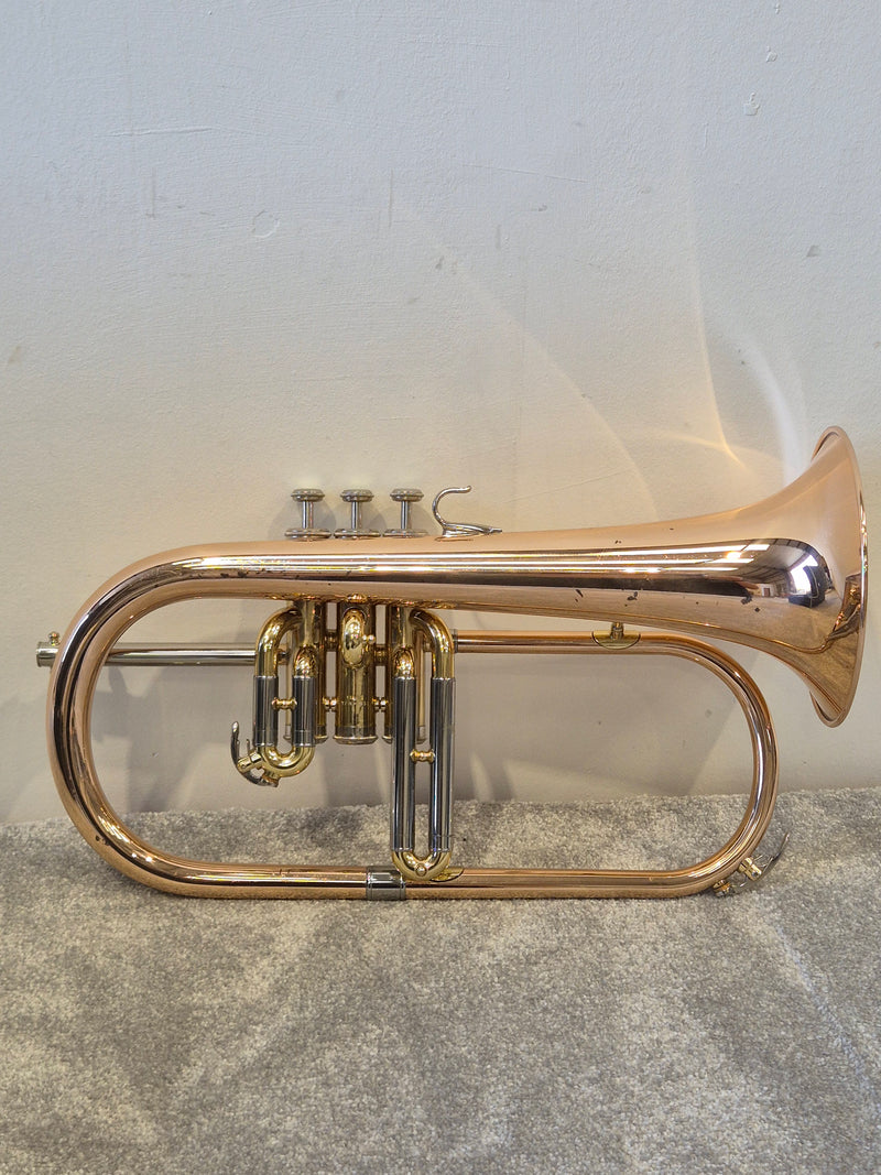 Yamaha YFH-631 - Professional Bb Flugelhorn w/ Hard Case - image 2