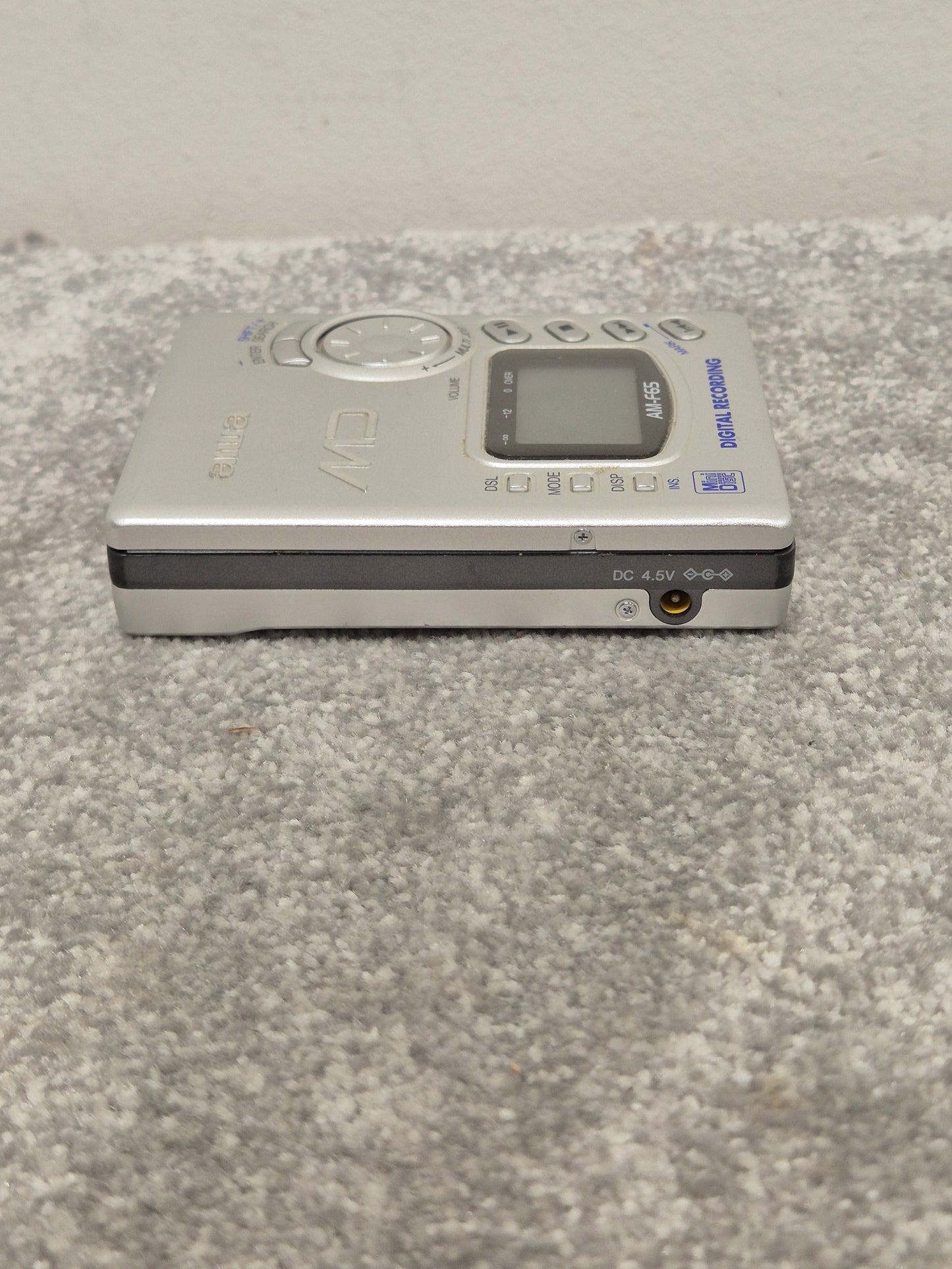 Aiwa AM-F65 - Portable MiniDisc Recorder (Read Description)