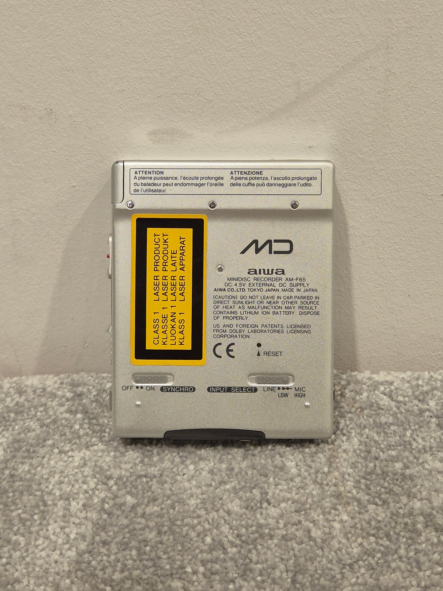 Aiwa AM-F65 - Portable MiniDisc Recorder (Read Description)