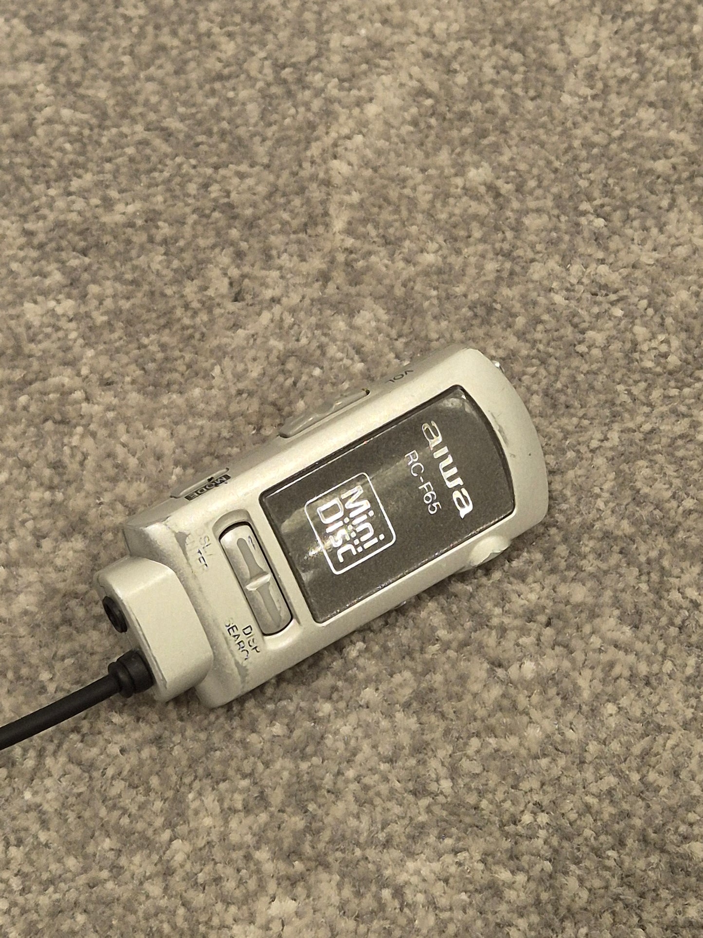 Aiwa AM-F65 - Portable MiniDisc Recorder (Read Description)
