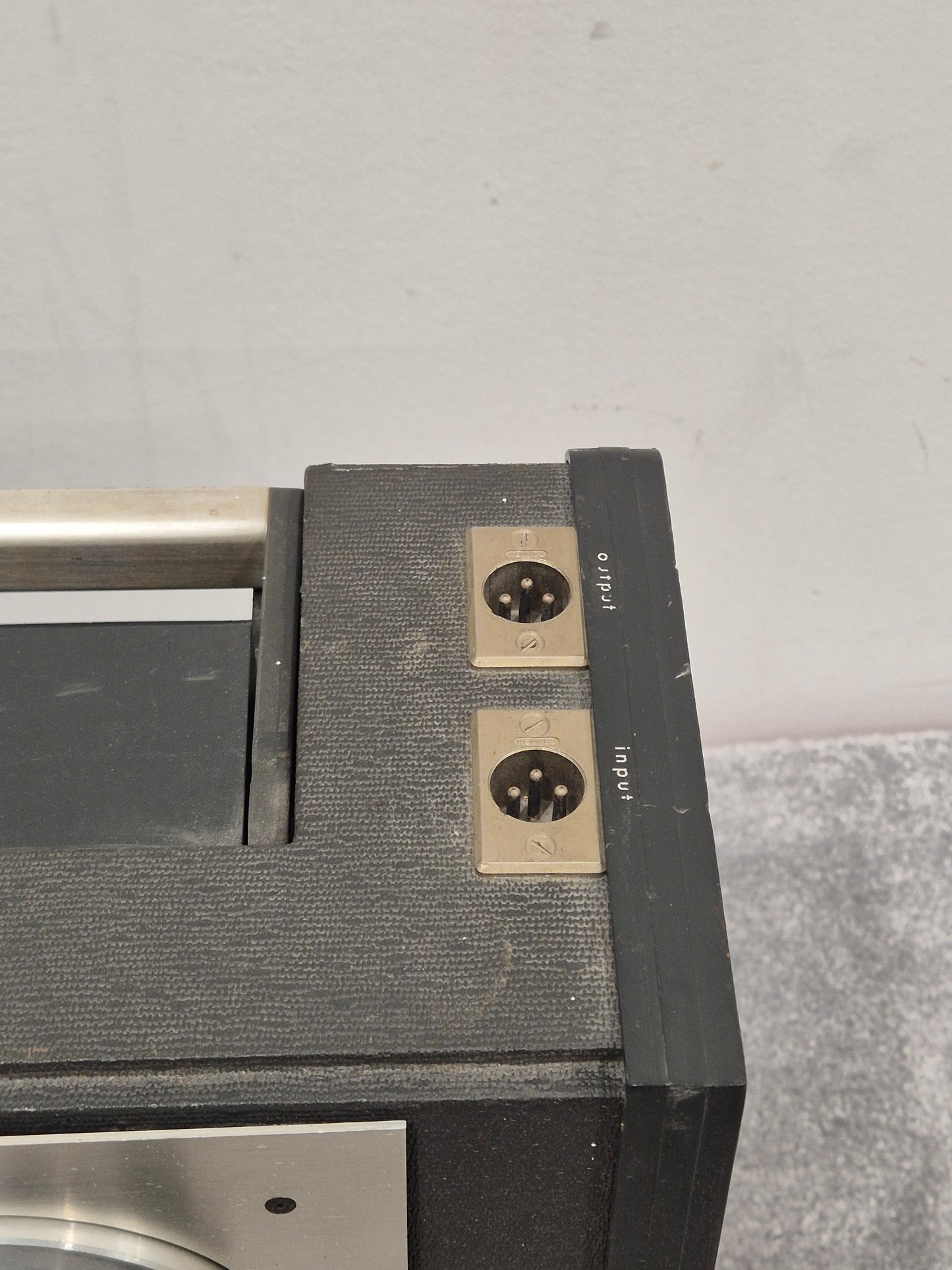 Revox HS77 Reel-to-Reel Tape Recorder - High-Quality Audio, Durable Design - Good w/ Hard Case
