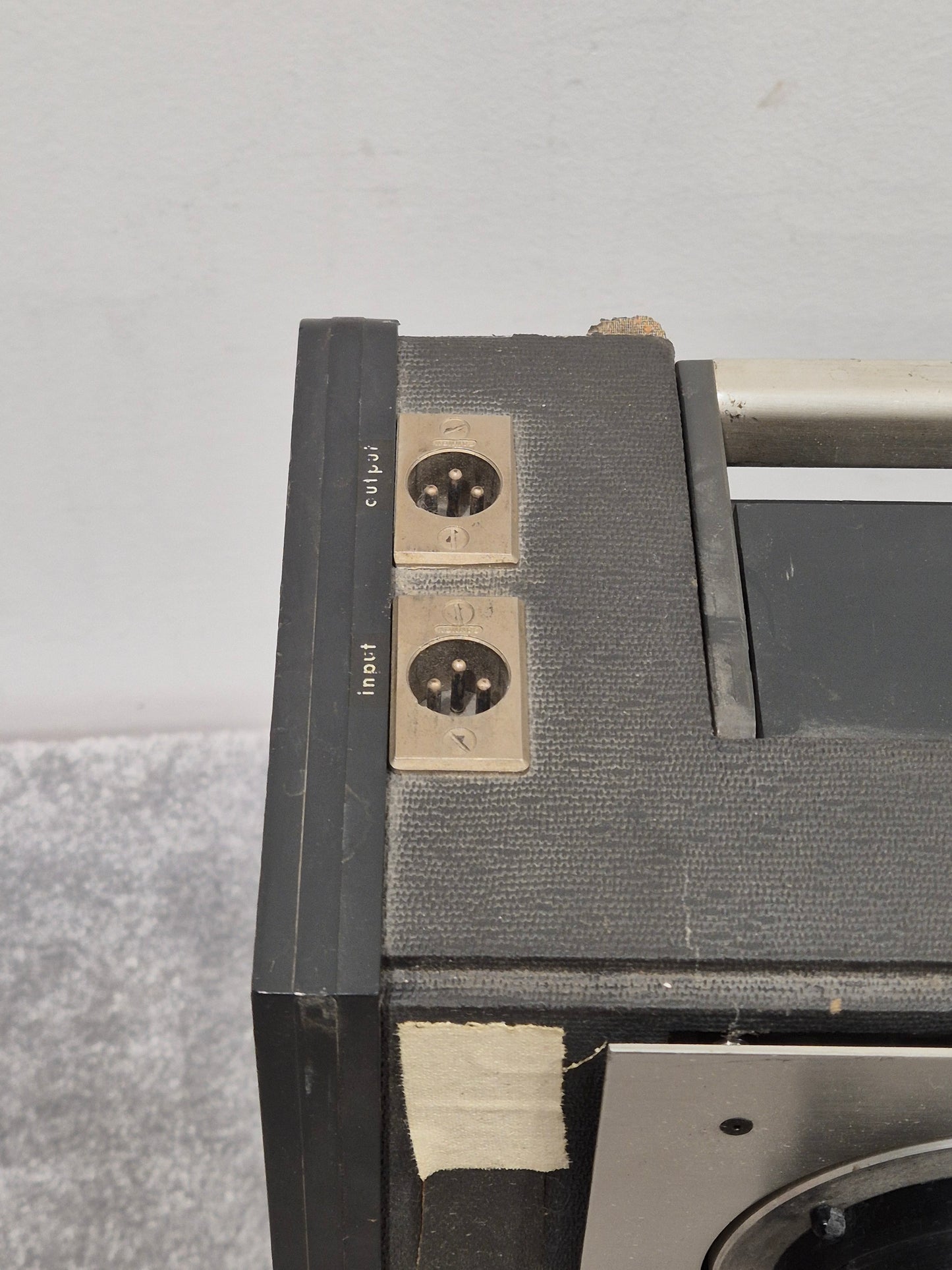 Revox HS77 Reel-to-Reel Tape Recorder - High-Quality Audio, Durable Design - Good w/ Hard Case