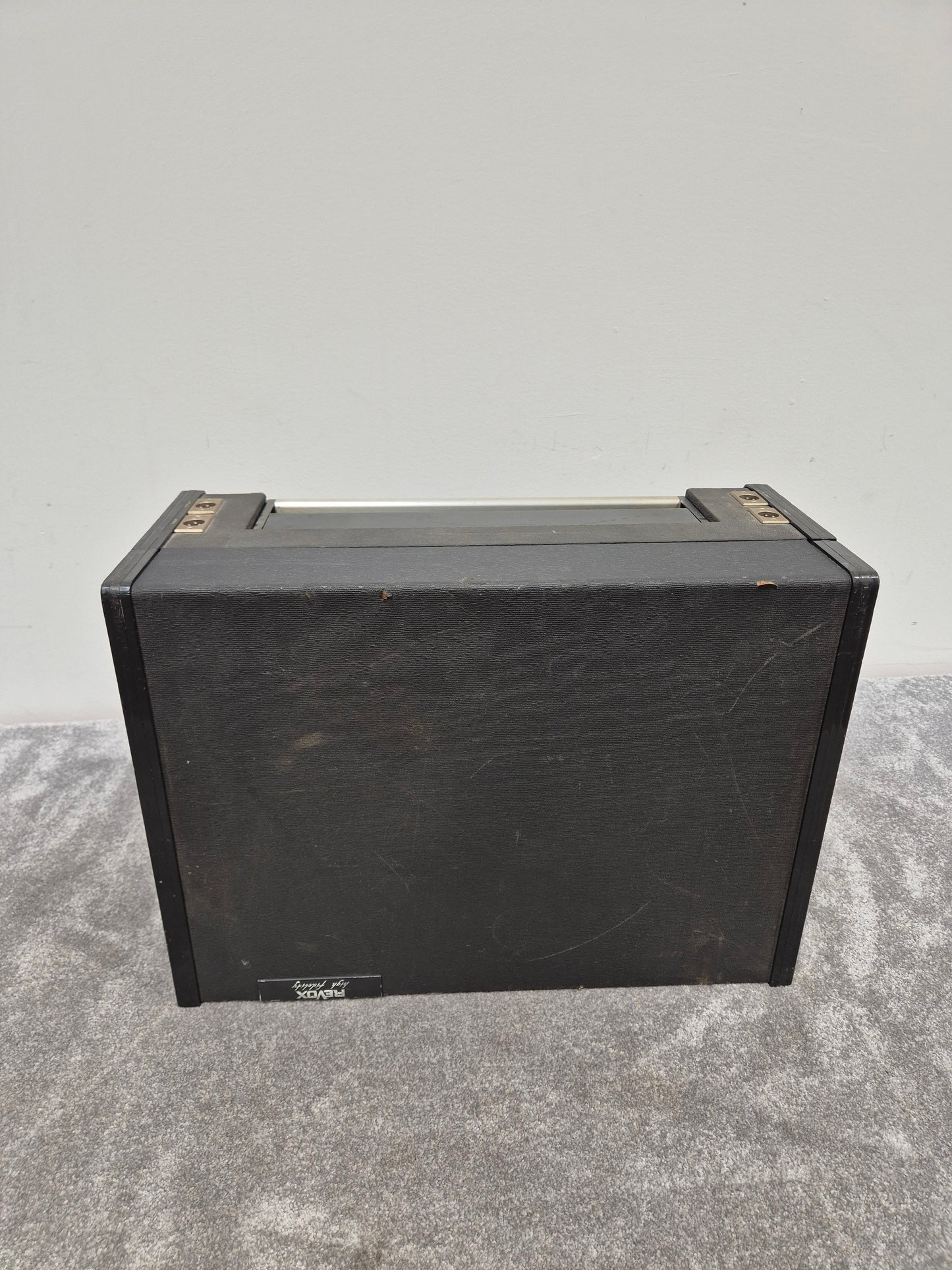 Revox HS77 Reel-to-Reel Tape Recorder - High-Quality Audio, Durable Design - Good w/ Hard Case