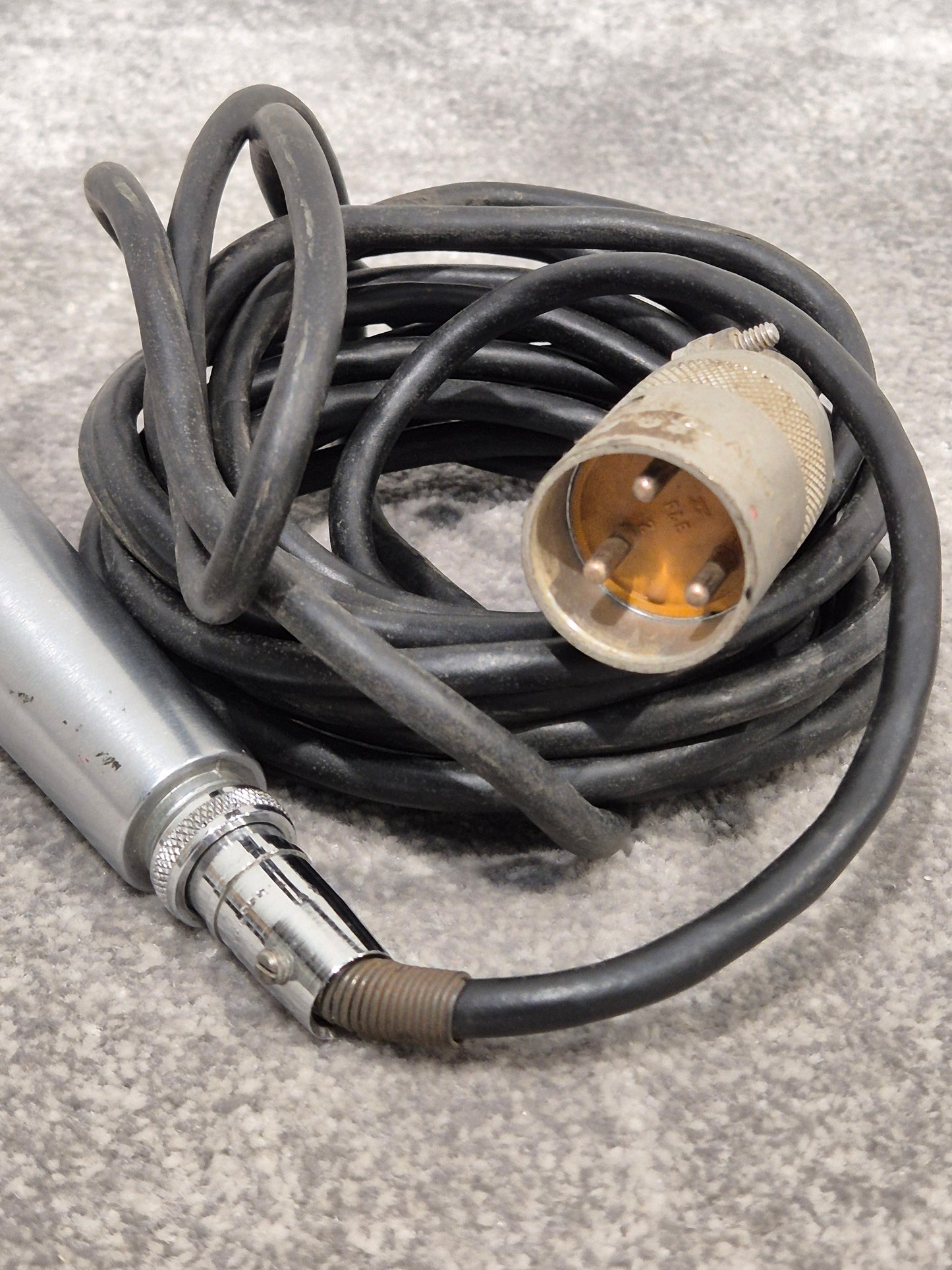 Shure 585SB - Vintage Dynamic Microphone - Good