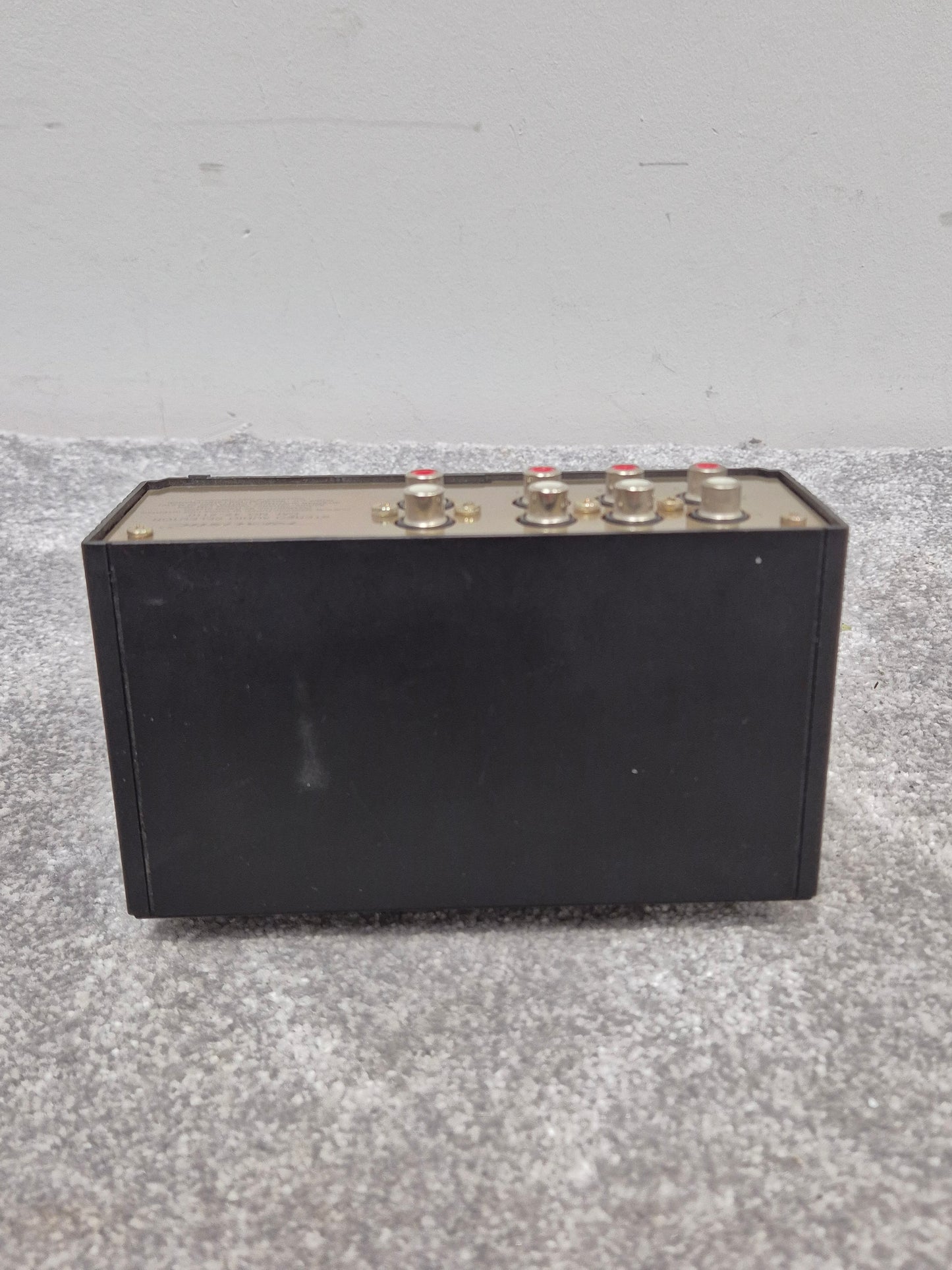 Realistic Stereo Audio Selector - Digital-to-Analog Converter - Excellent
