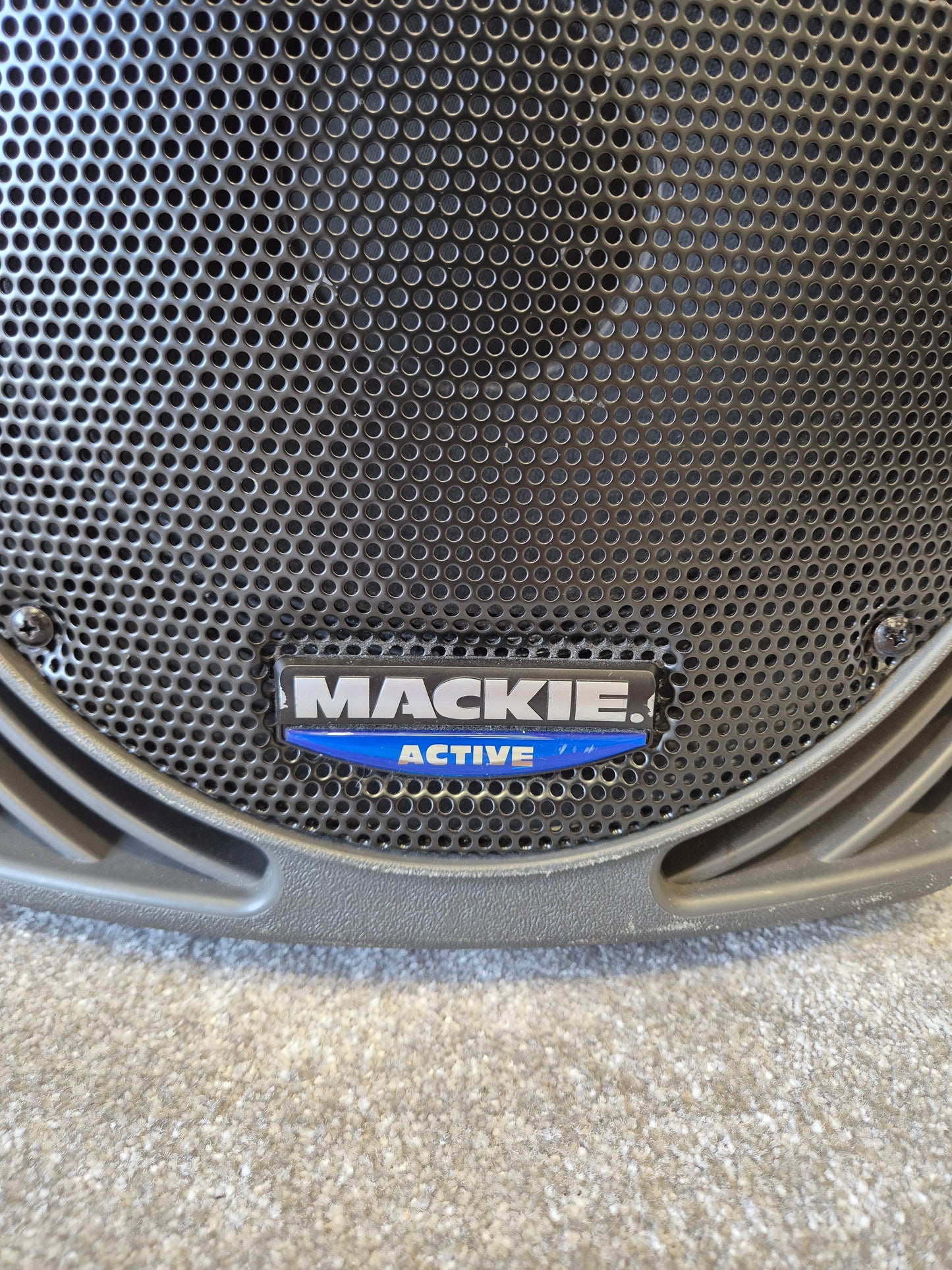 Mackie SRM350 - Active PA Speaker w/ Mackie Soft Bag - Very Good