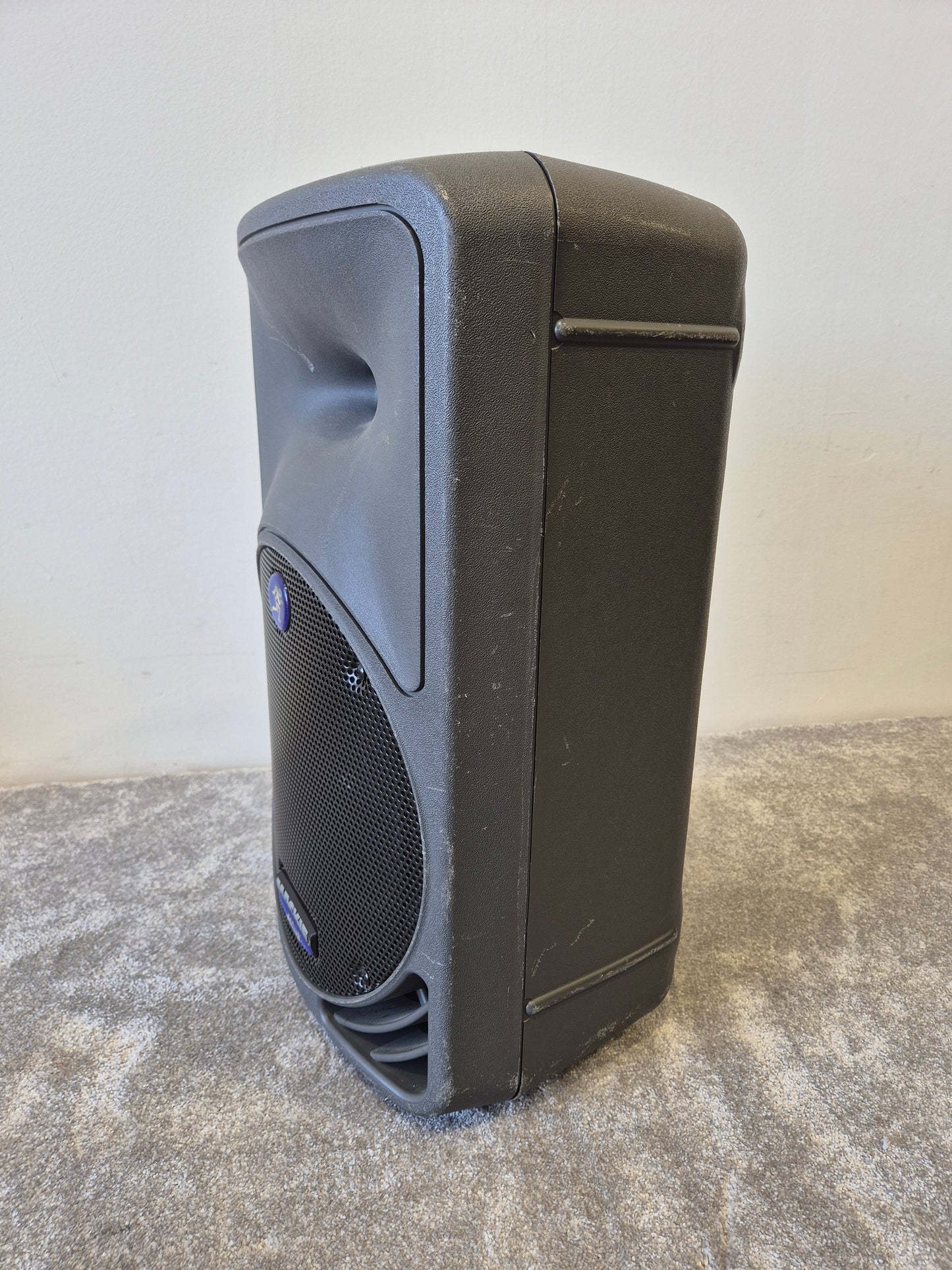 Mackie SRM350 - Active PA Speaker w/ Mackie Soft Bag - Very Good