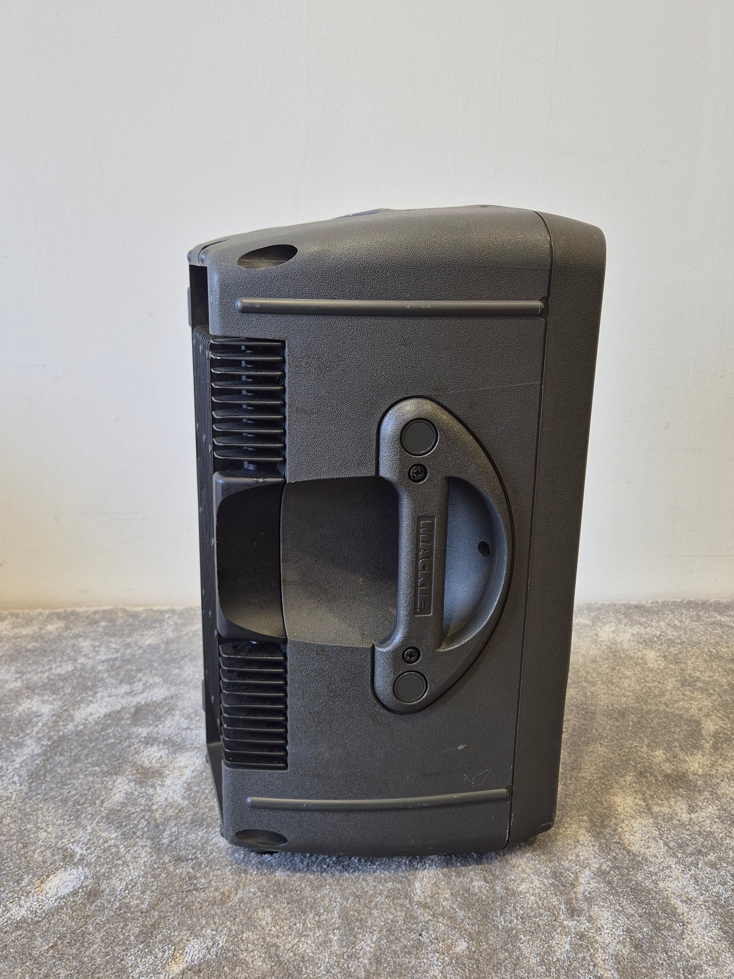 Mackie SRM350 - Active PA Speaker w/ Mackie Soft Bag - Very Good