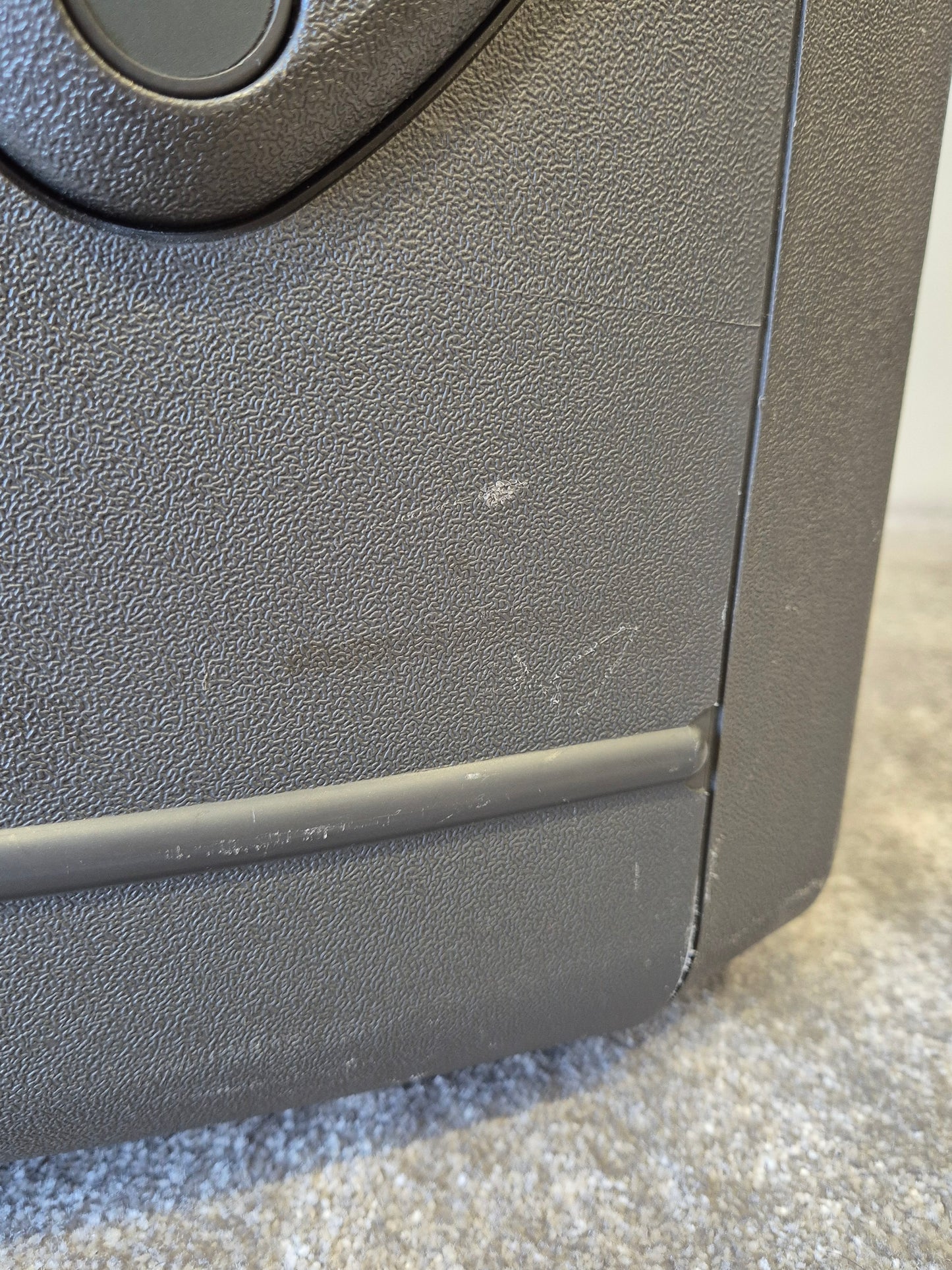 Mackie SRM350 - Active PA Speaker w/ Mackie Soft Bag - Very Good